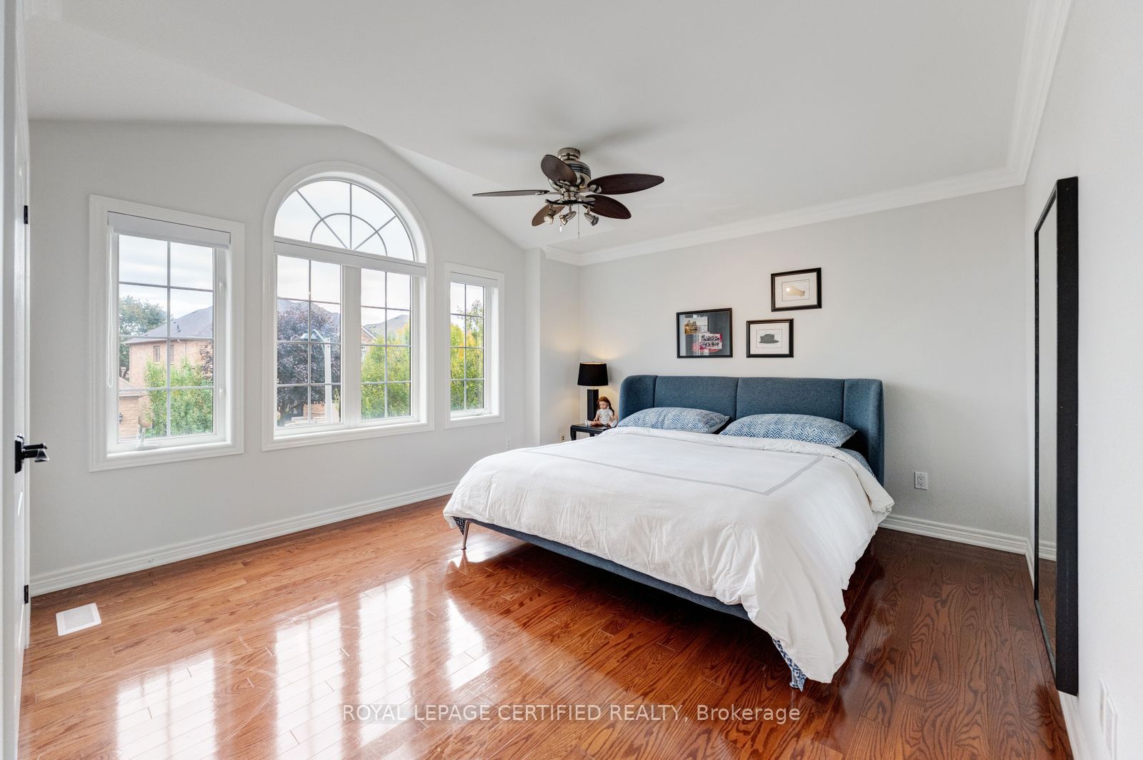 2479 Bon Echo Drive Property Photo 19