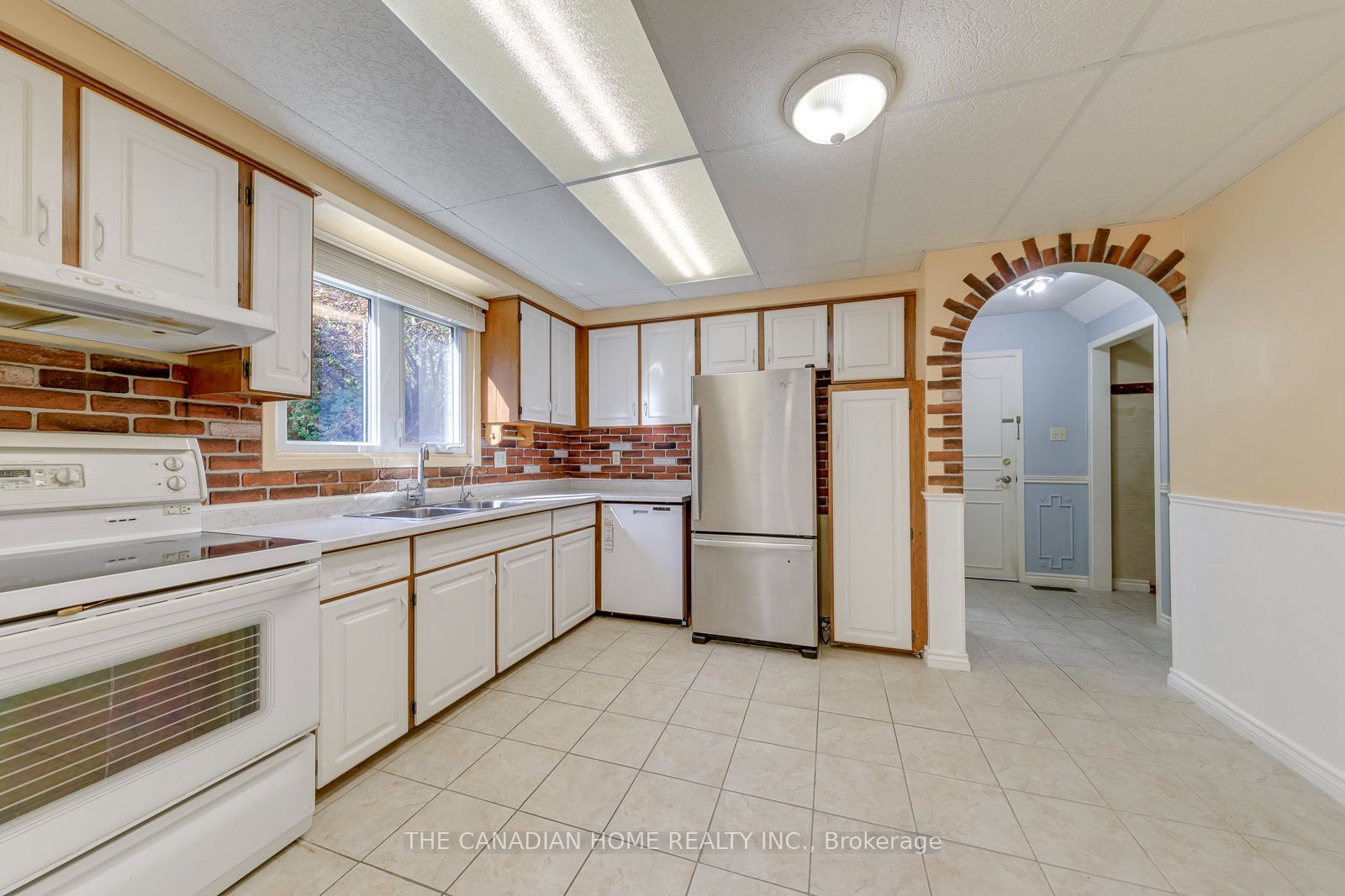 15 Newton Road Property Photo 12