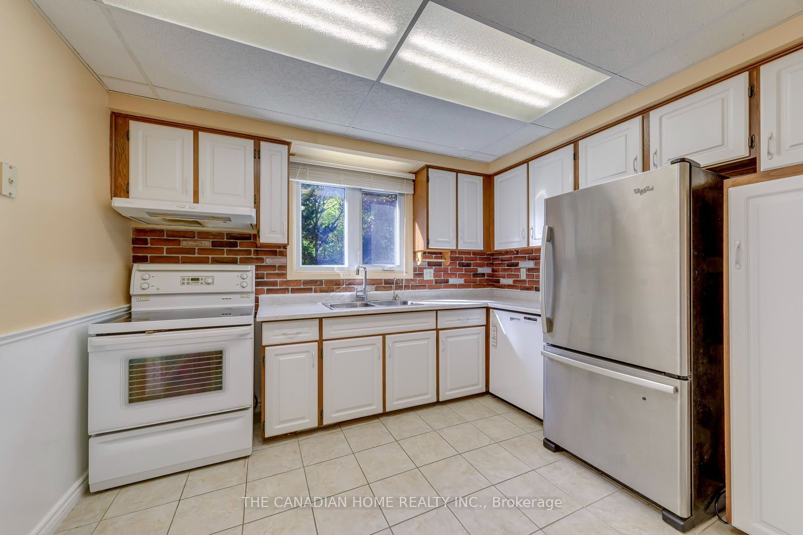 15 Newton Road Property Photo 15