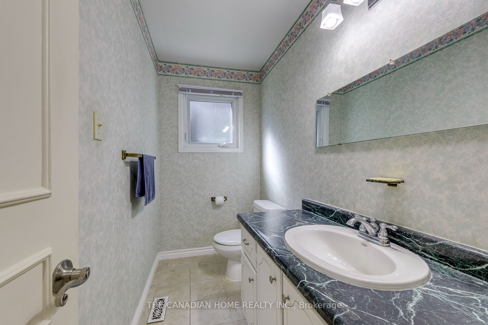 15 Newton Road Property Photo 18