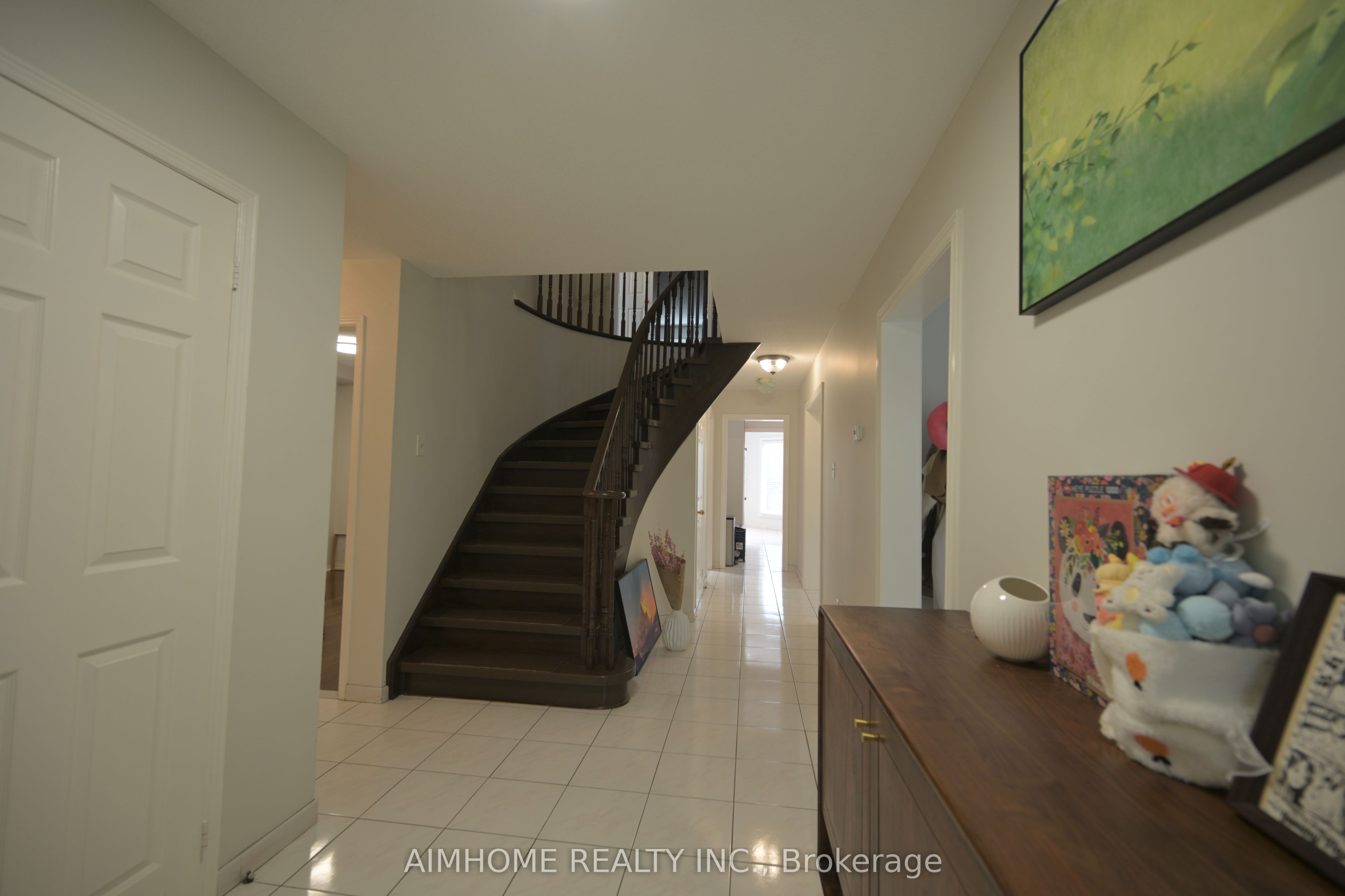 521 Chieftan Circle Property Photo 2