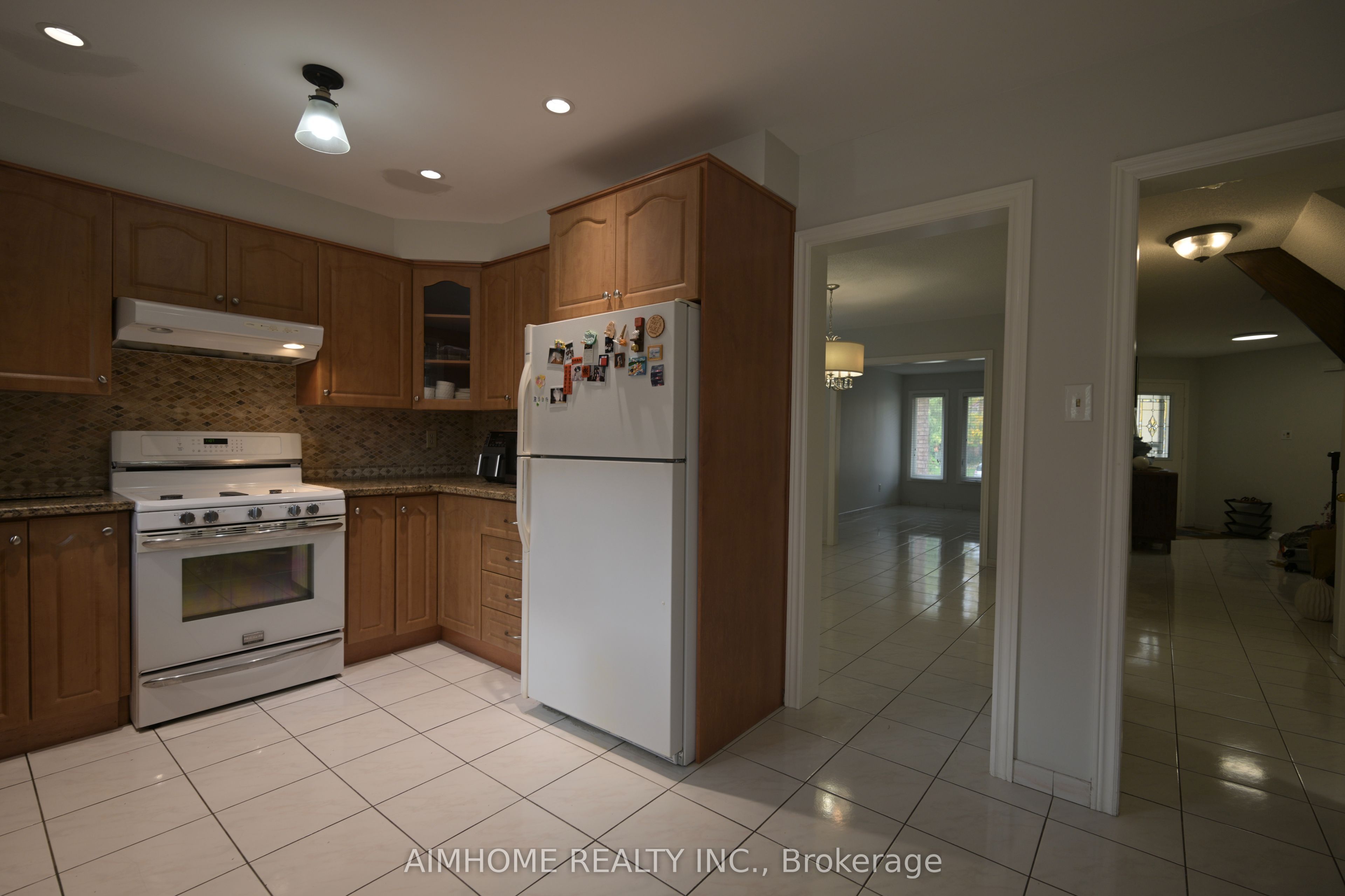 521 Chieftan Circle Property Photo 6