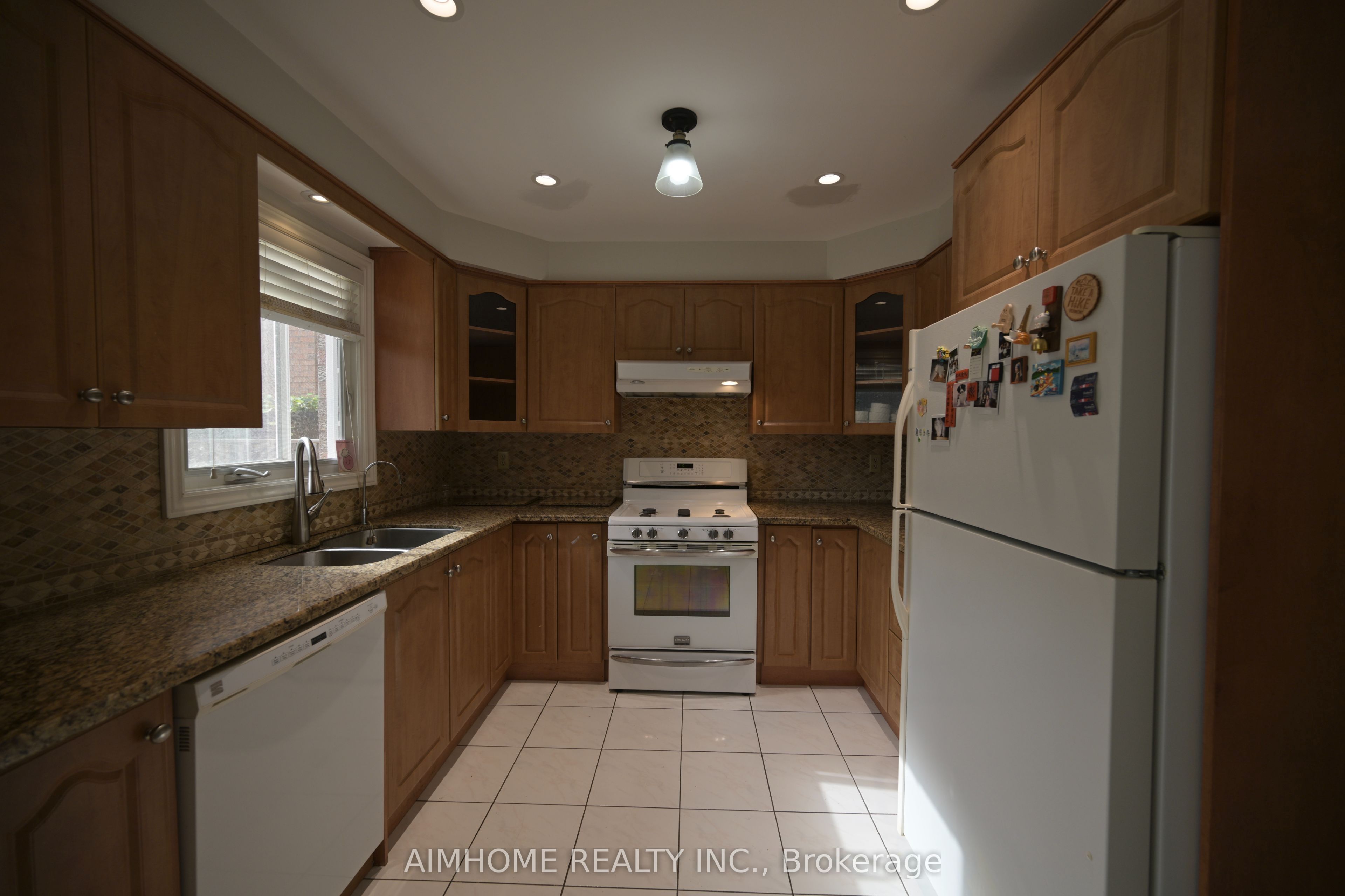 521 Chieftan Circle Property Photo 7