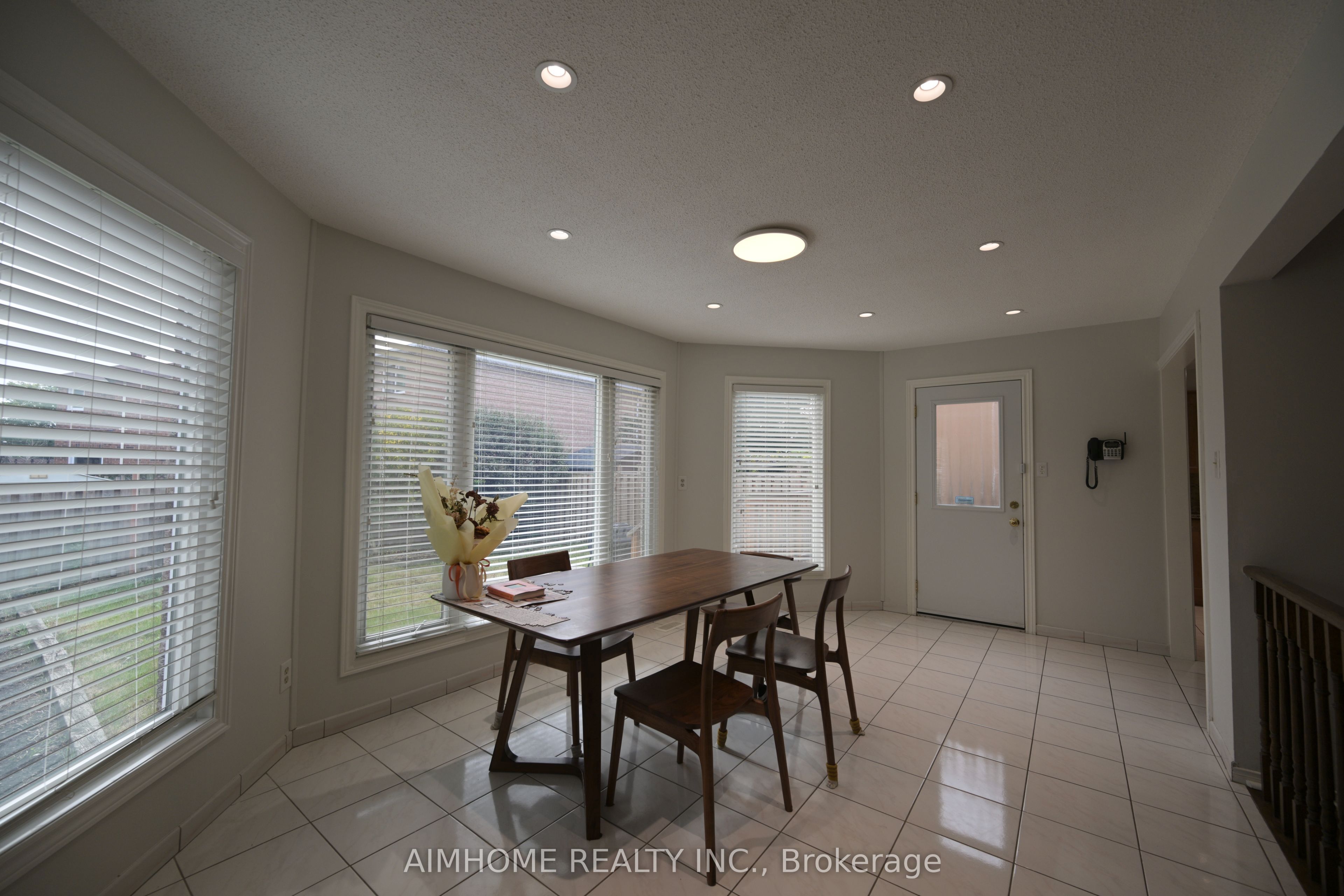 521 Chieftan Circle Property Photo 8