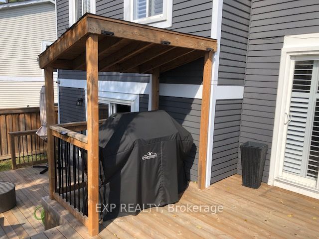 30 Somerset Drive Property Photo 12