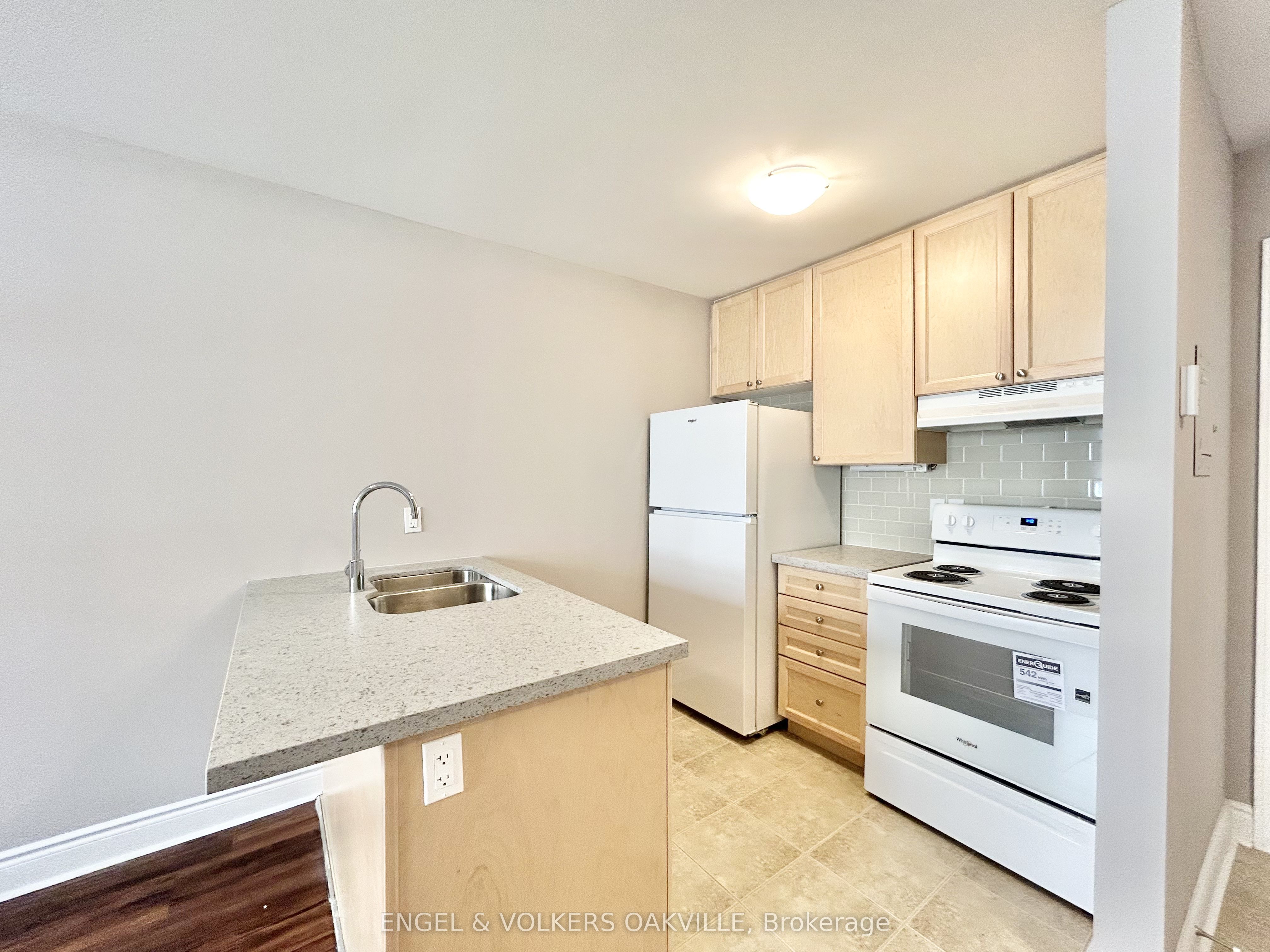 9 Thirty Third Street 106 Property Photo 1