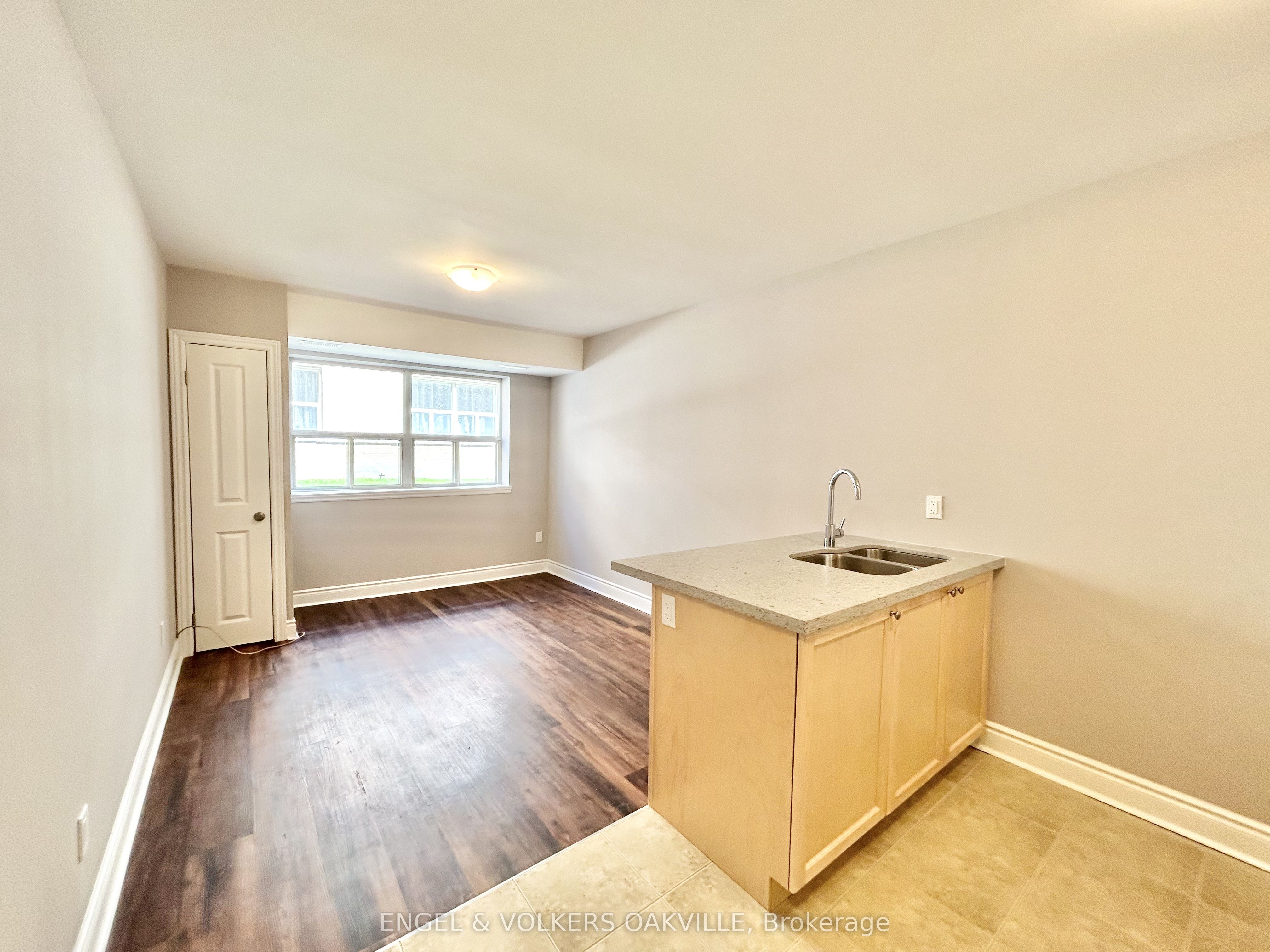 9 Thirty Third Street 106 Property Photo 3
