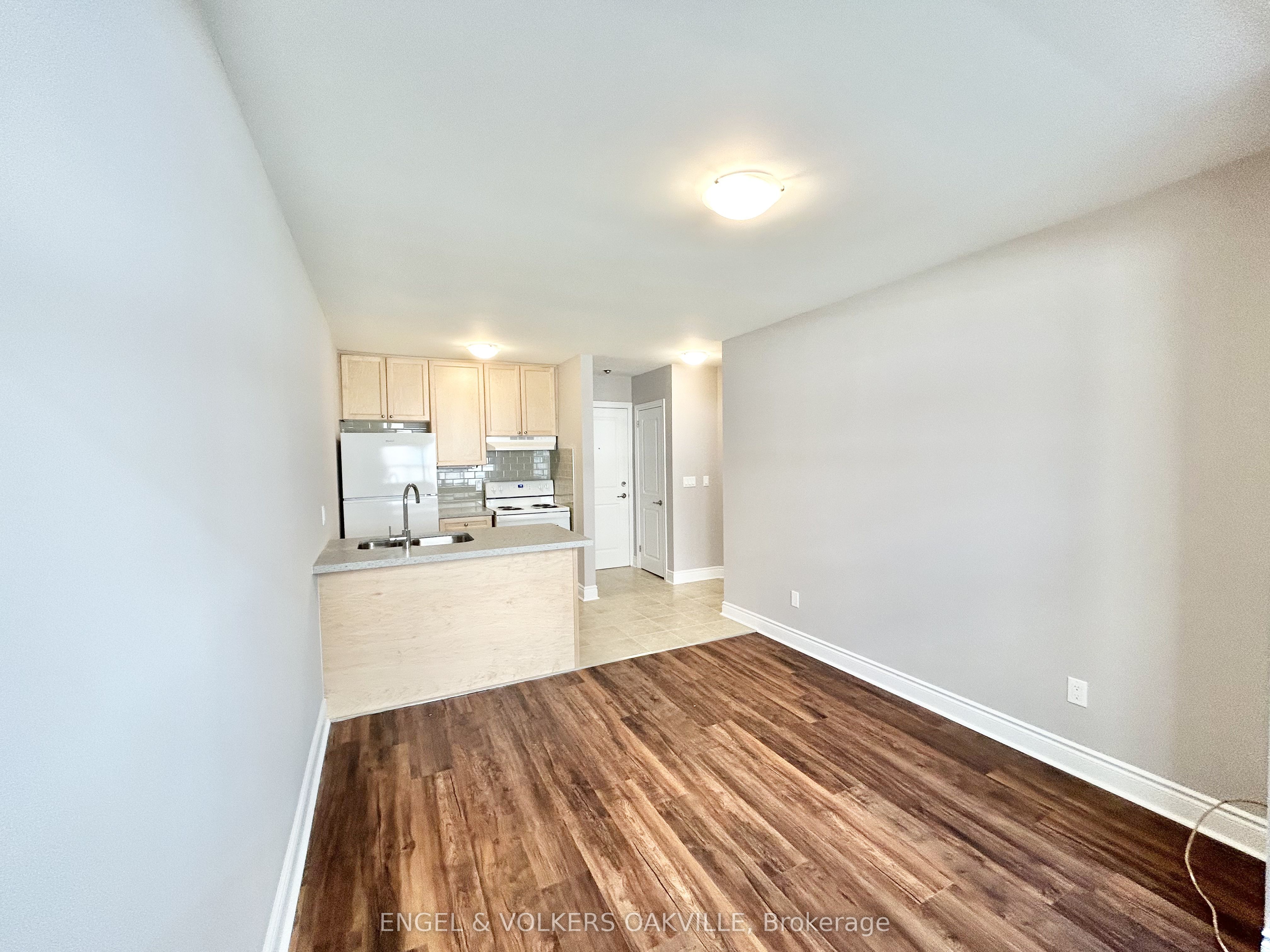 9 Thirty Third Street 106 Property Photo 4