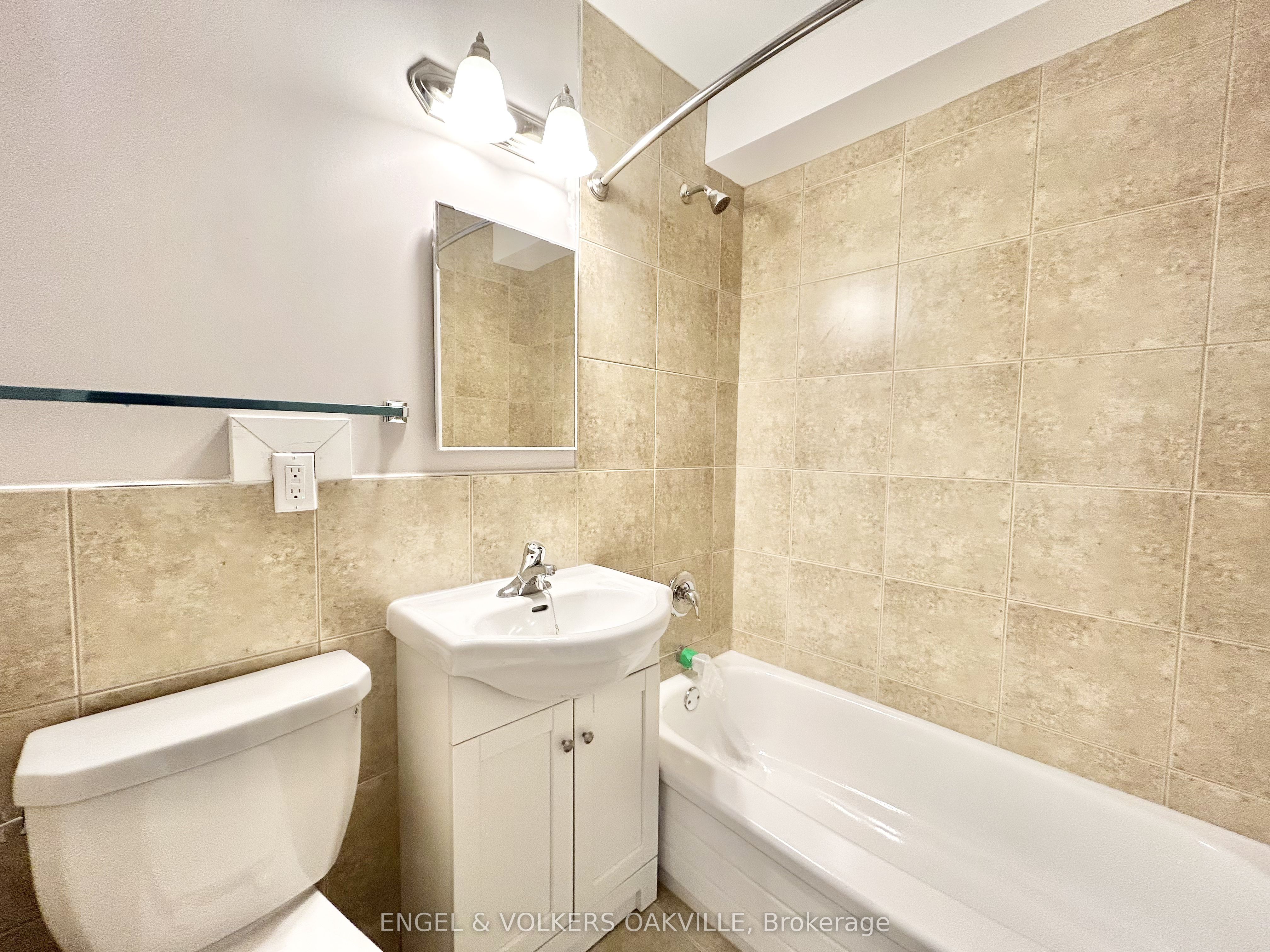 9 Thirty Third Street 106 Property Photo 6
