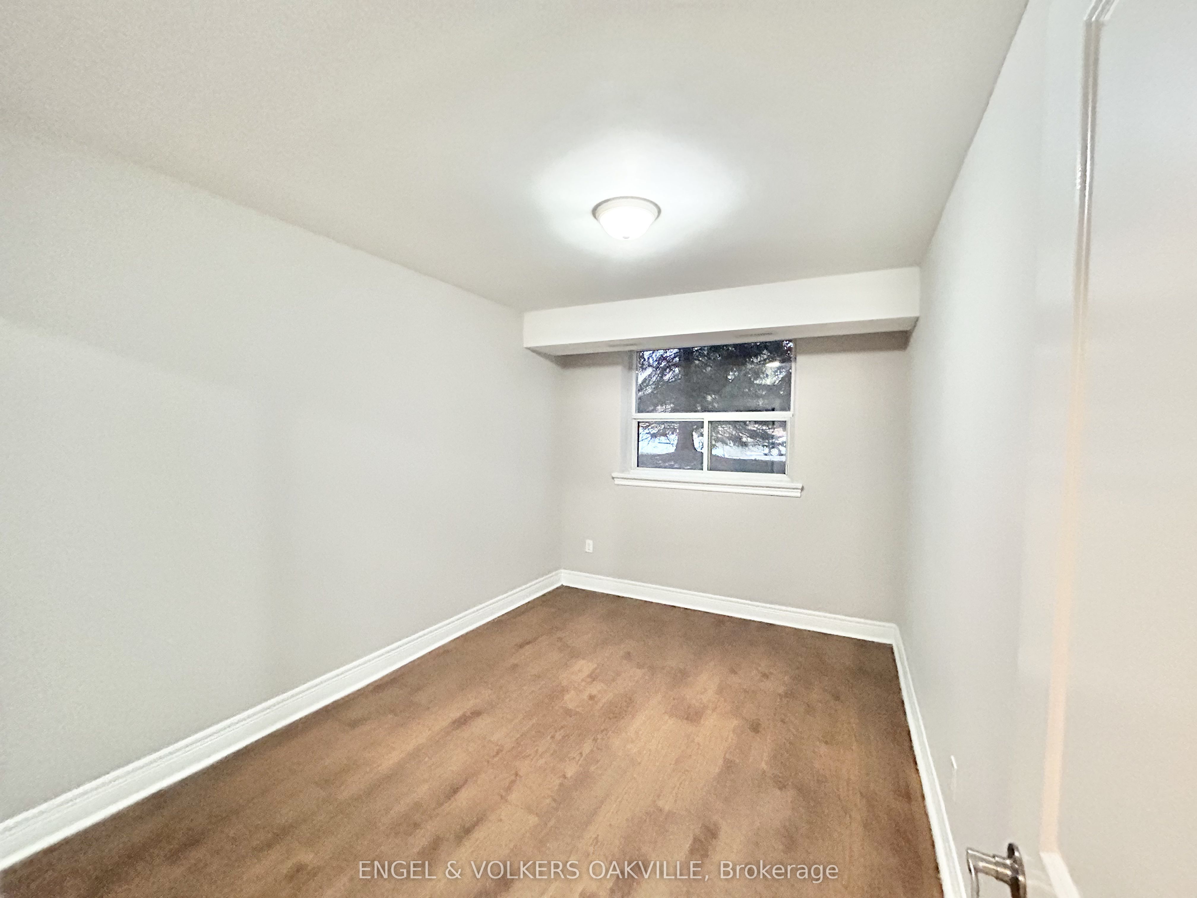 90 Twenty Fifth Street 32 Property Photo 5