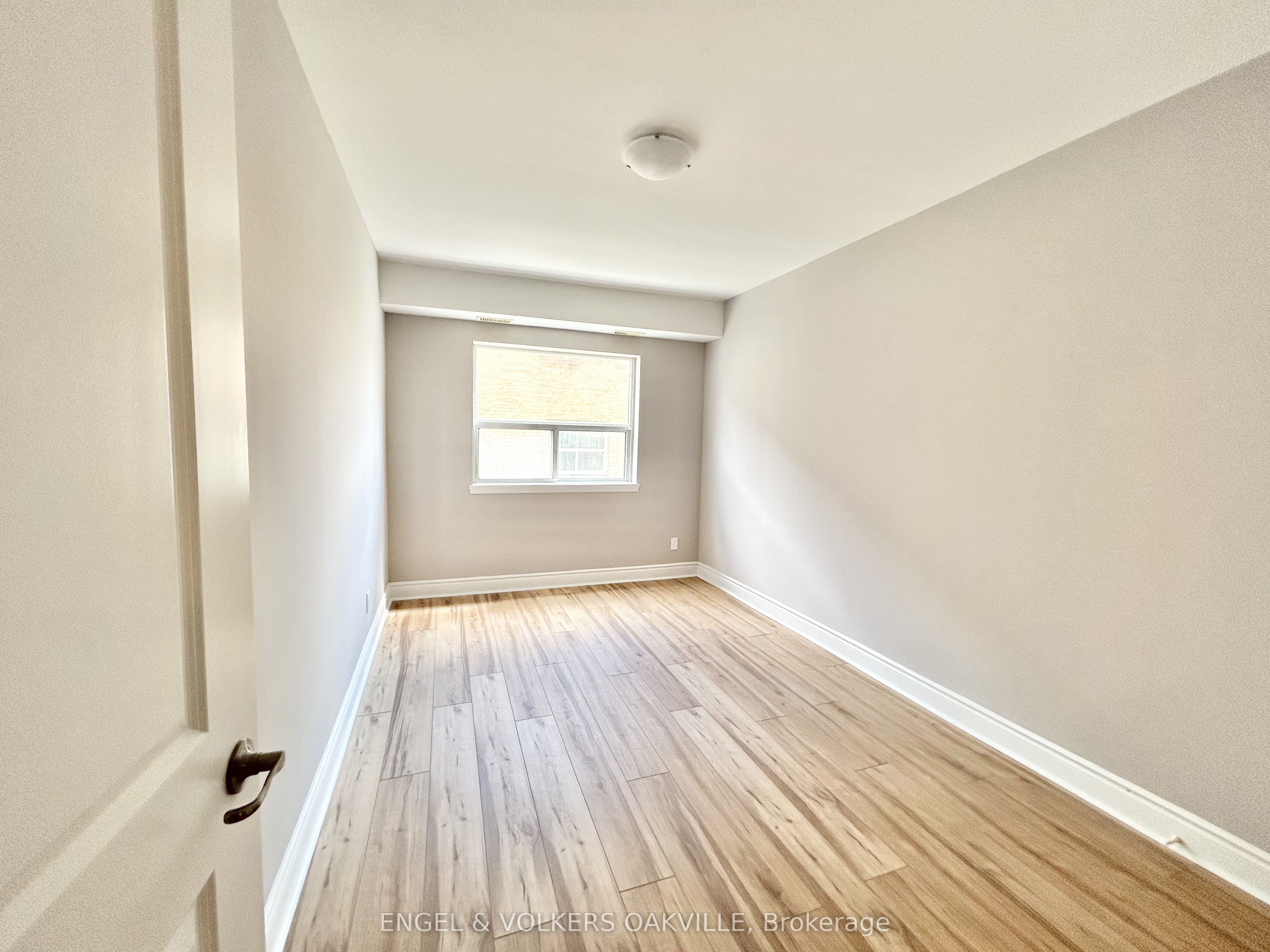 100 Twenty Fifth Street 4 Property Photo 5