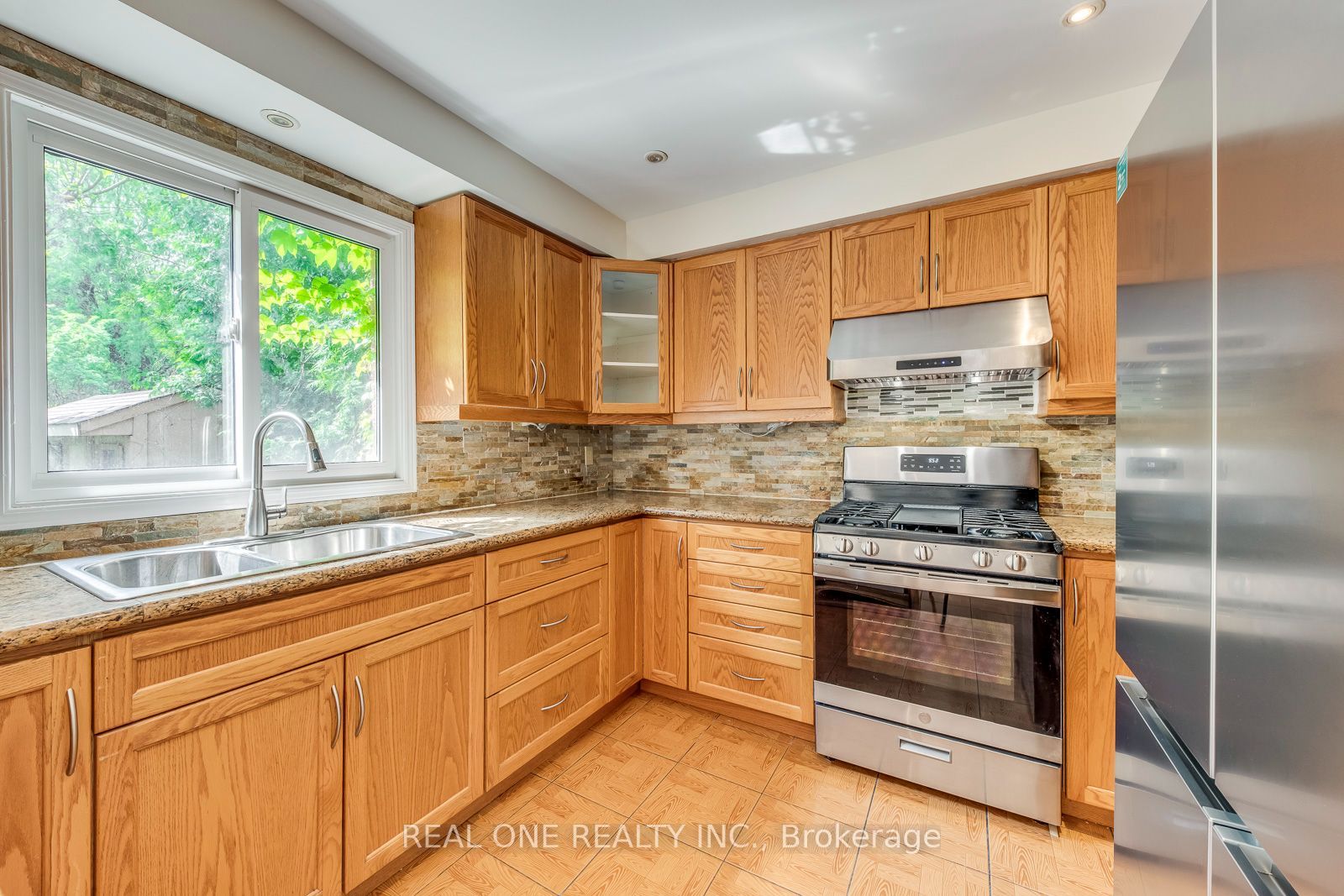 3310 Jackpine Road Property Photo 10