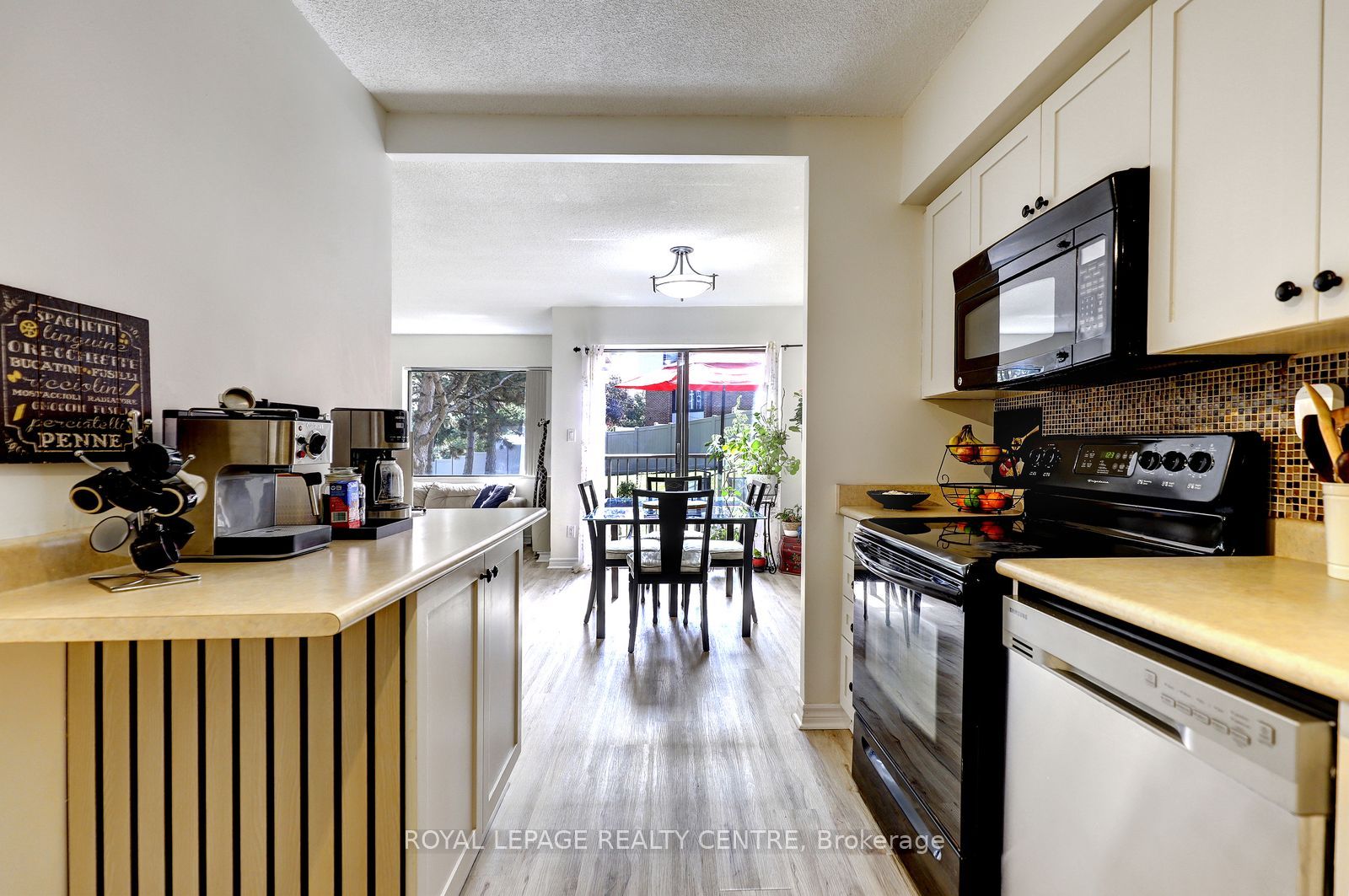 1000 Cedarglen Gate 201 Property Photo 1