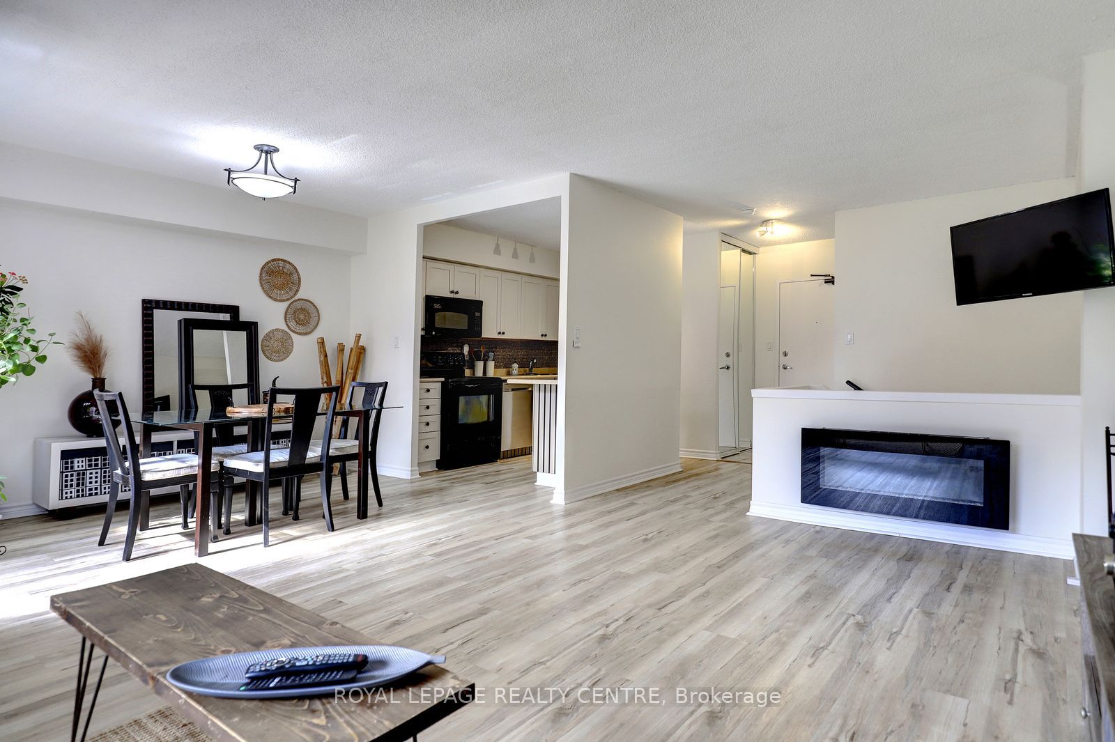 1000 Cedarglen Gate 201 Property Photo 10