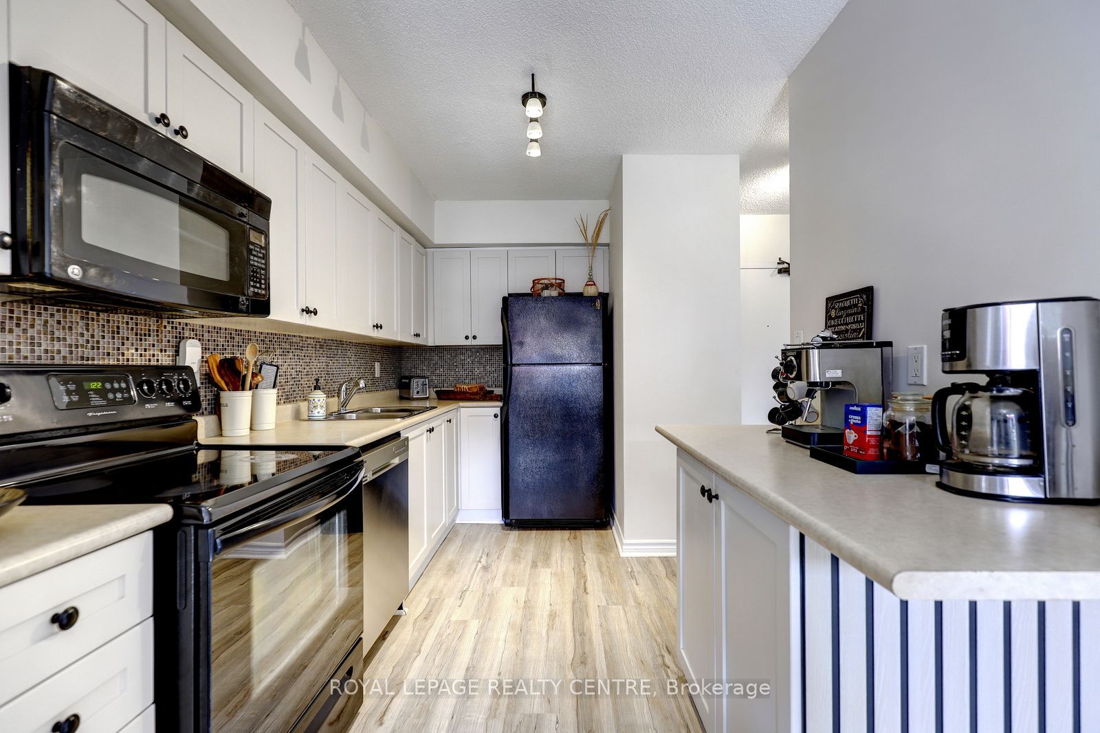 1000 Cedarglen Gate 201 Property Photo 13