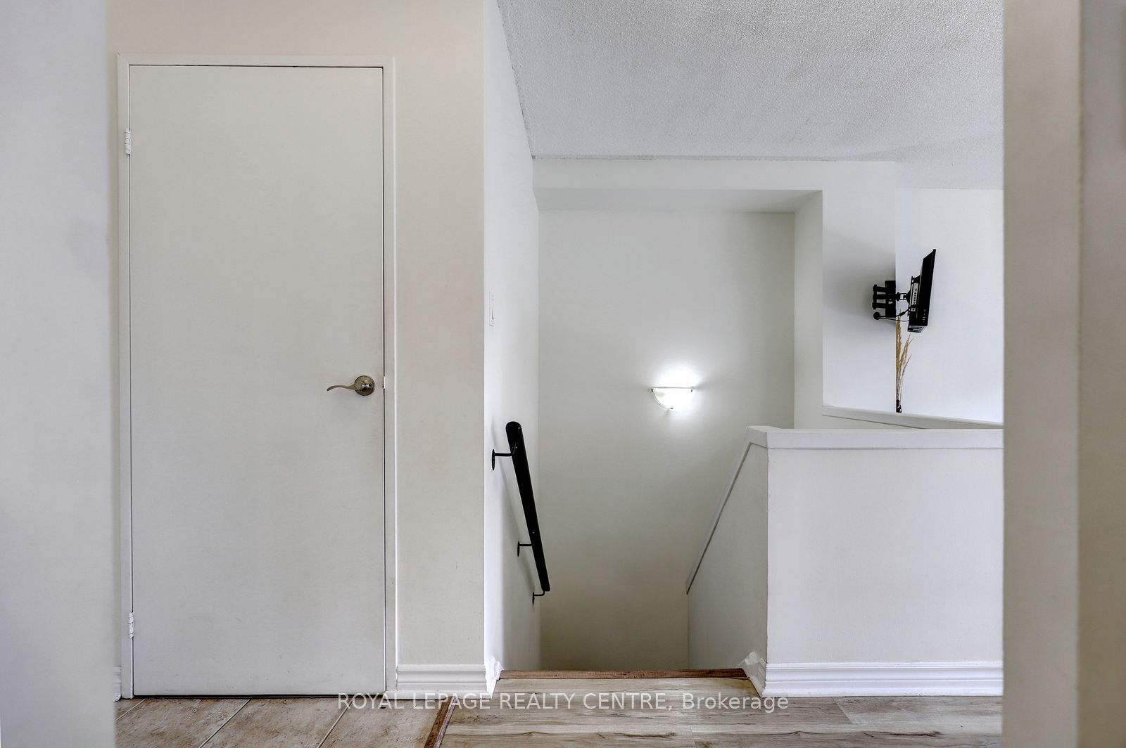 1000 Cedarglen Gate 201 Property Photo 16