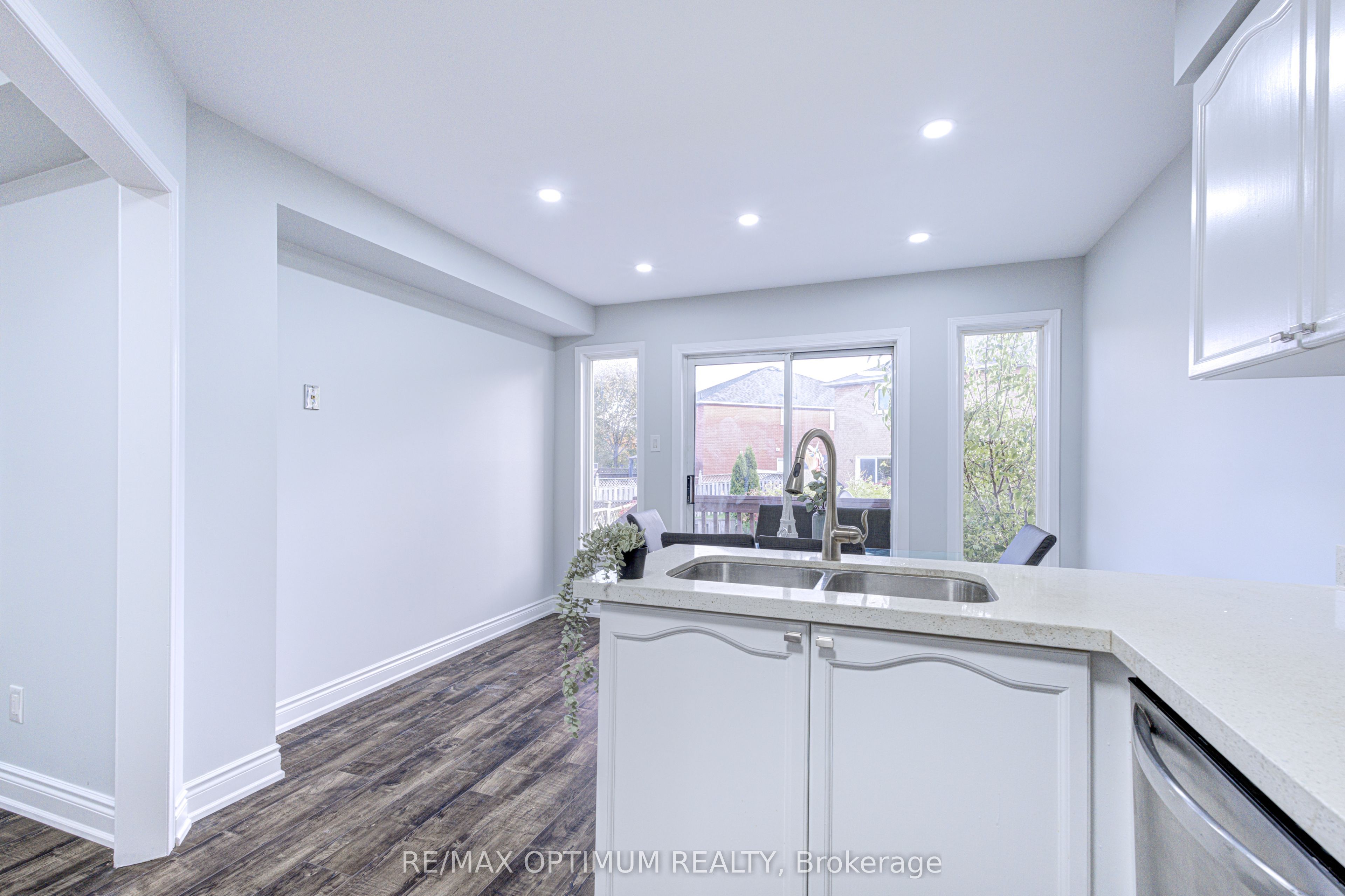 3812 Craighurst Avenue Property Photo 12