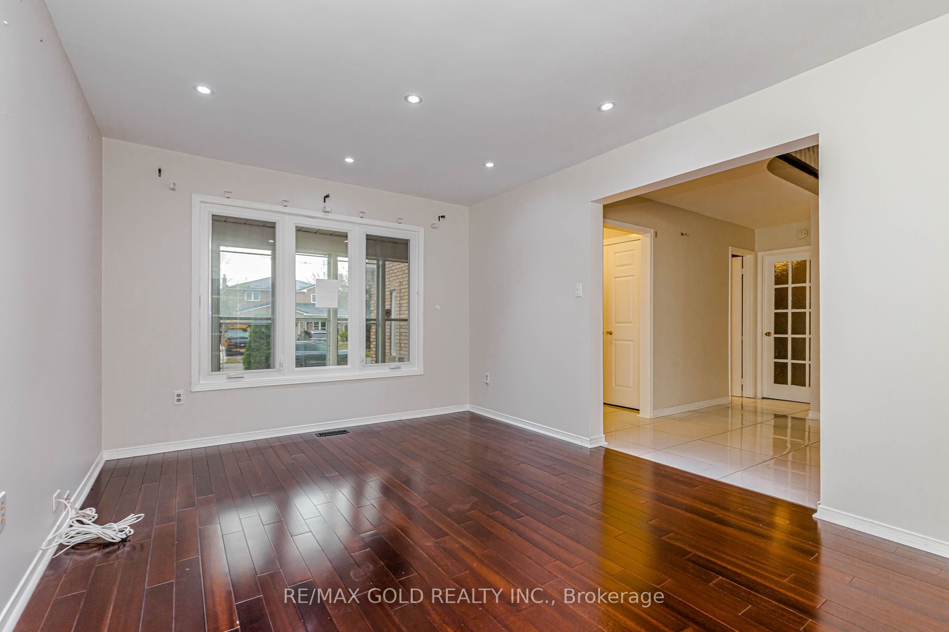 97 Hinchley Wood Grove Property Photo 9