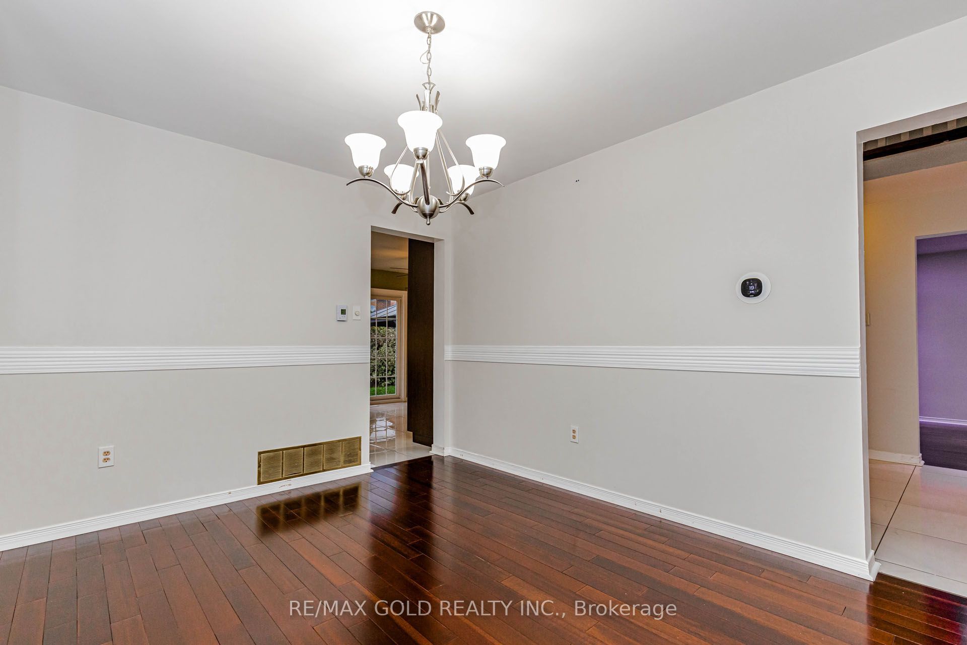 97 Hinchley Wood Grove Property Photo 15