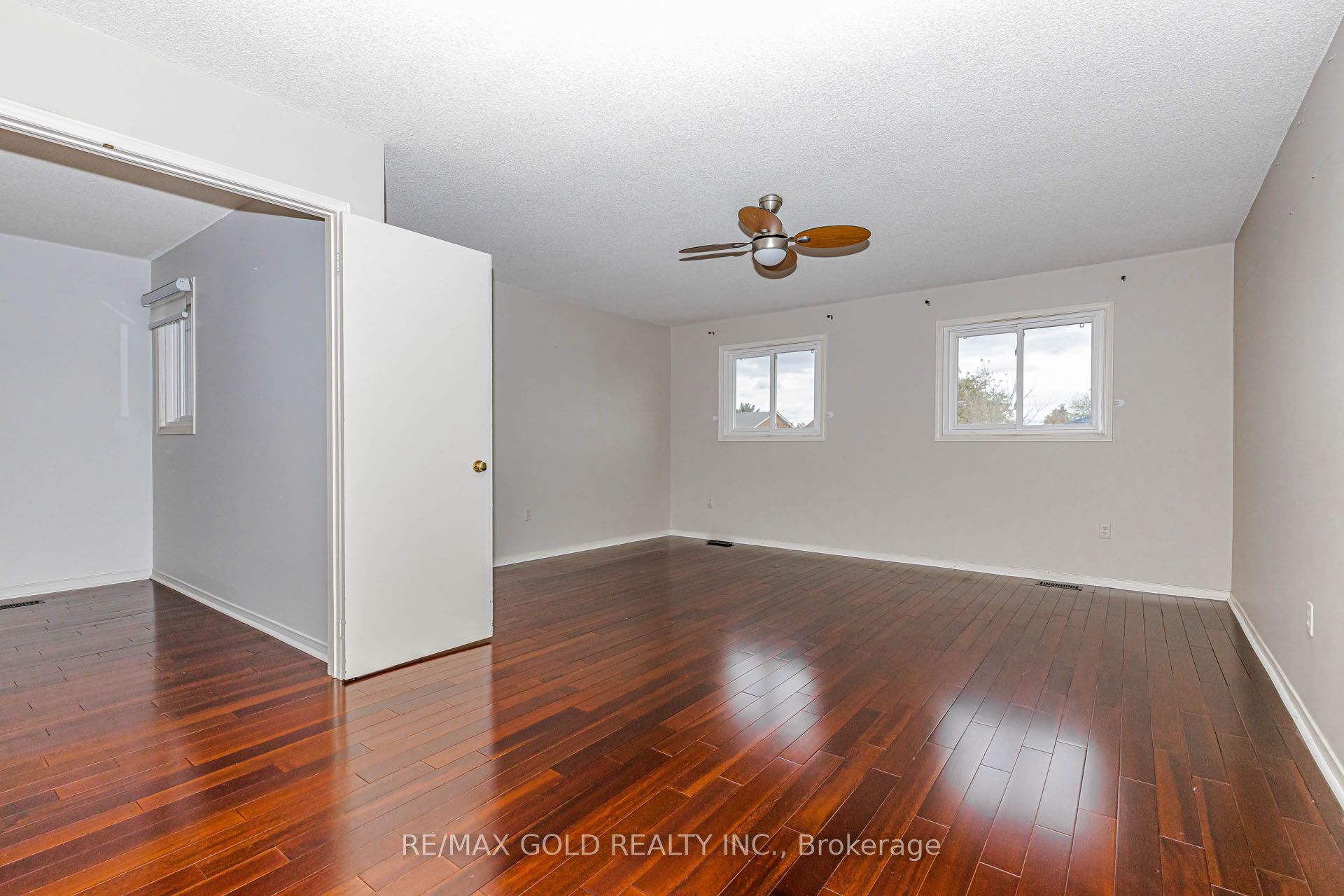 97 Hinchley Wood Grove Property Photo 28