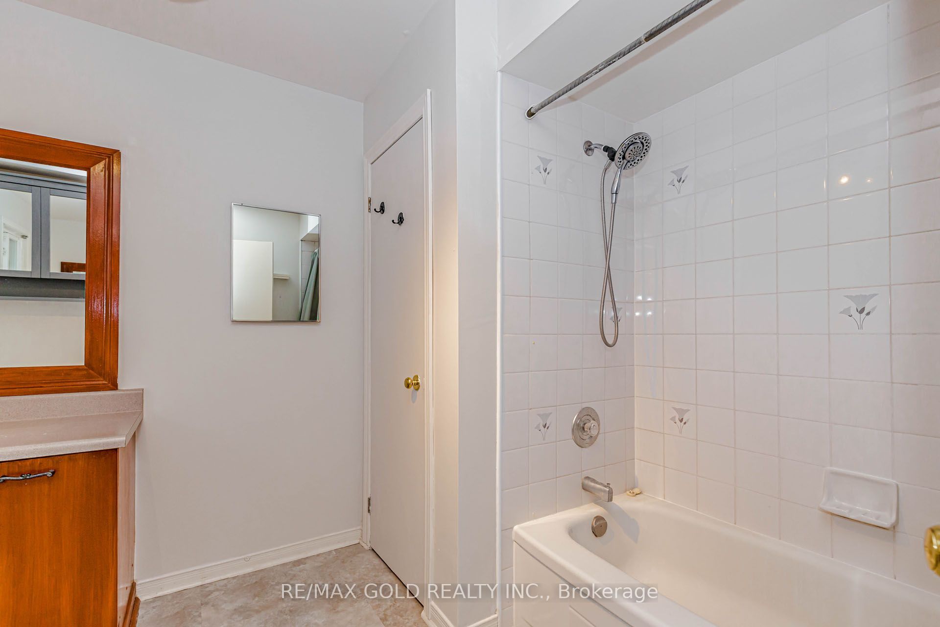 97 Hinchley Wood Grove Property Photo 31