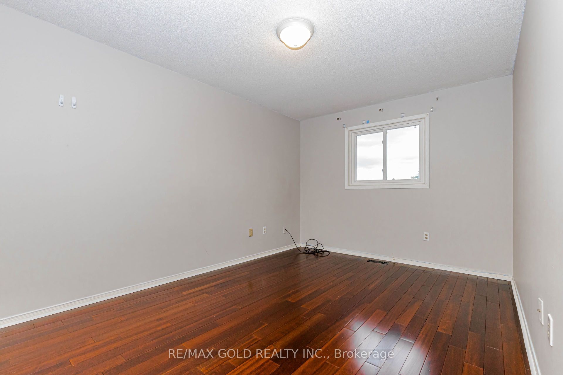 97 Hinchley Wood Grove Property Photo 33