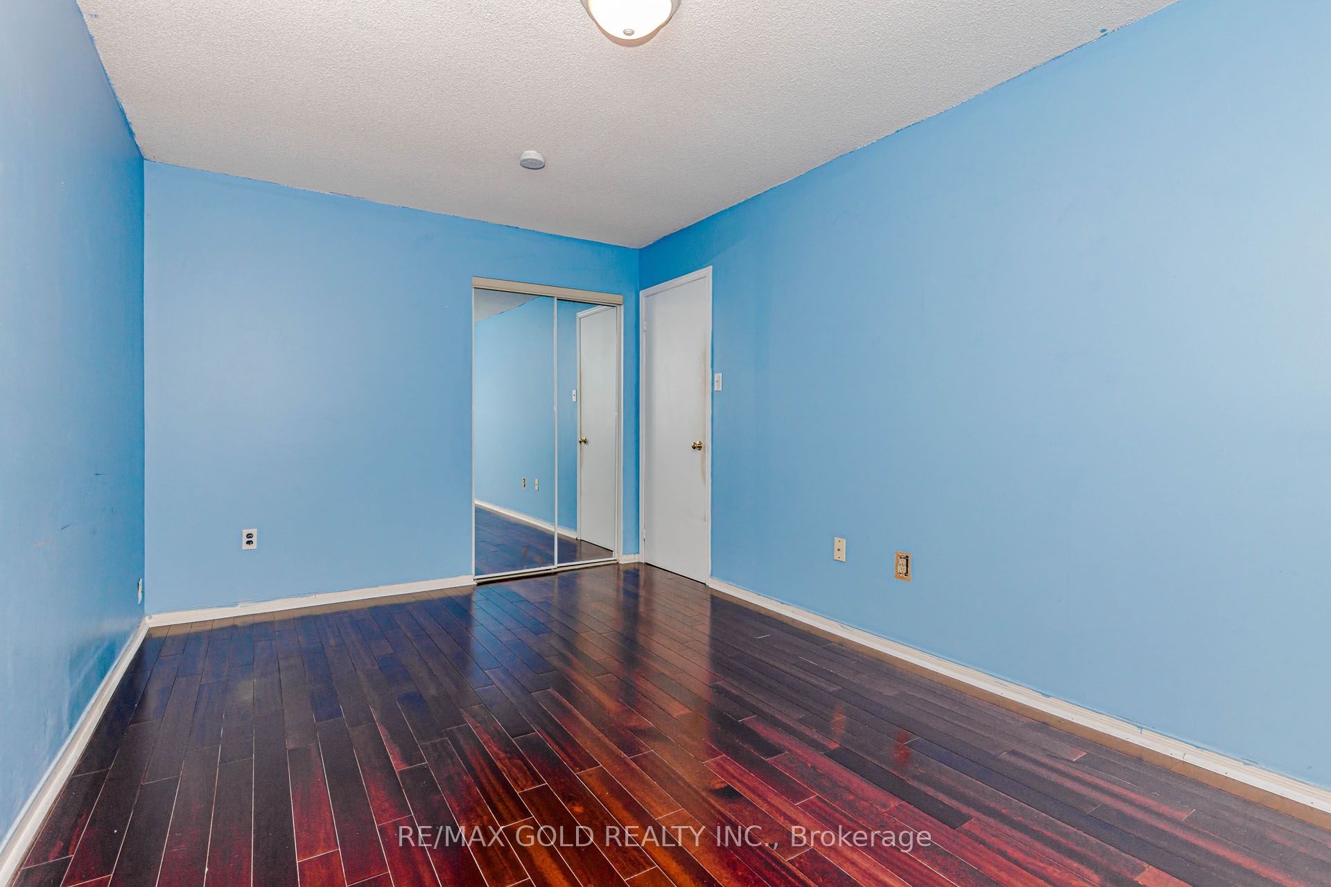 97 Hinchley Wood Grove Property Photo 36