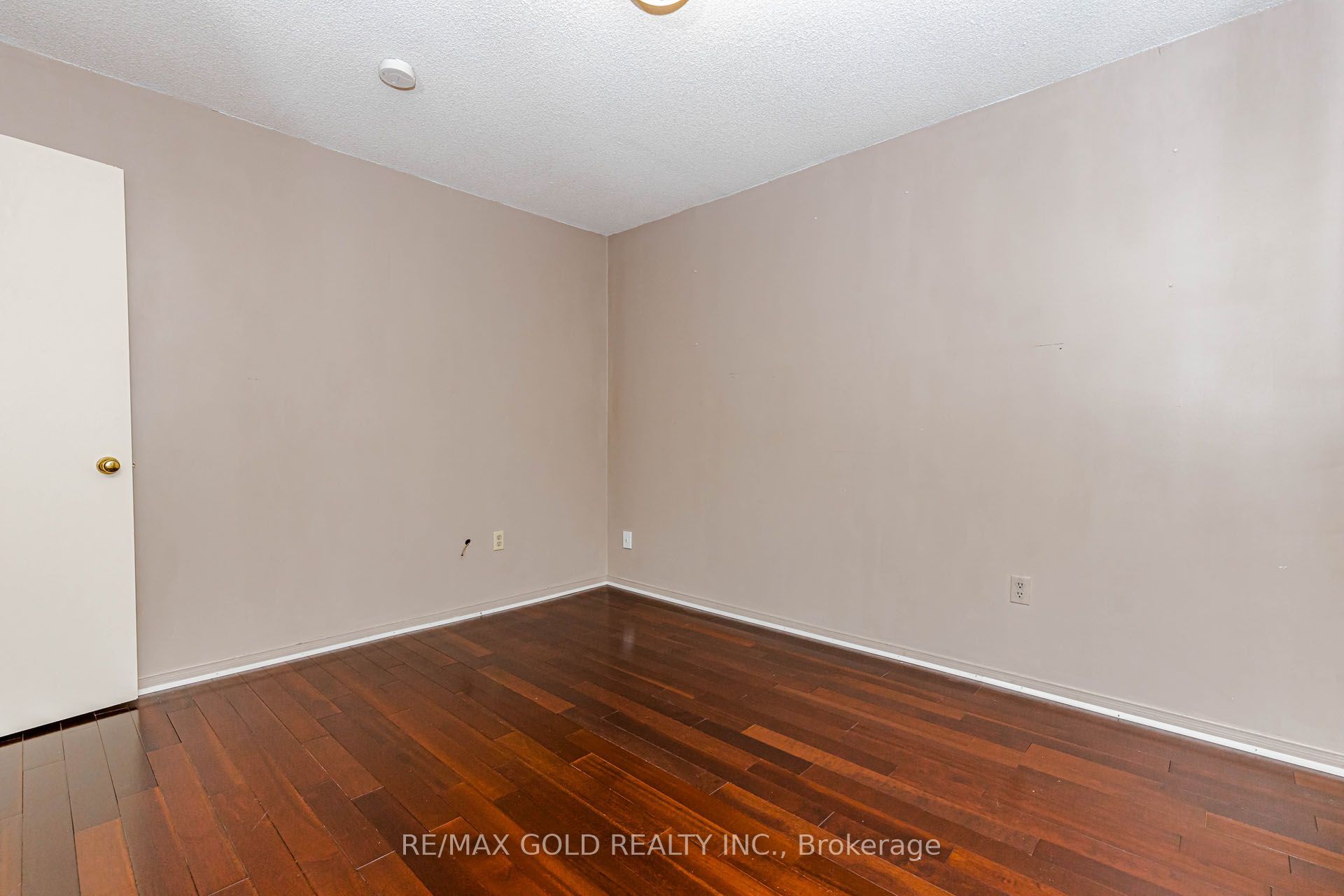 97 Hinchley Wood Grove Property Photo 39