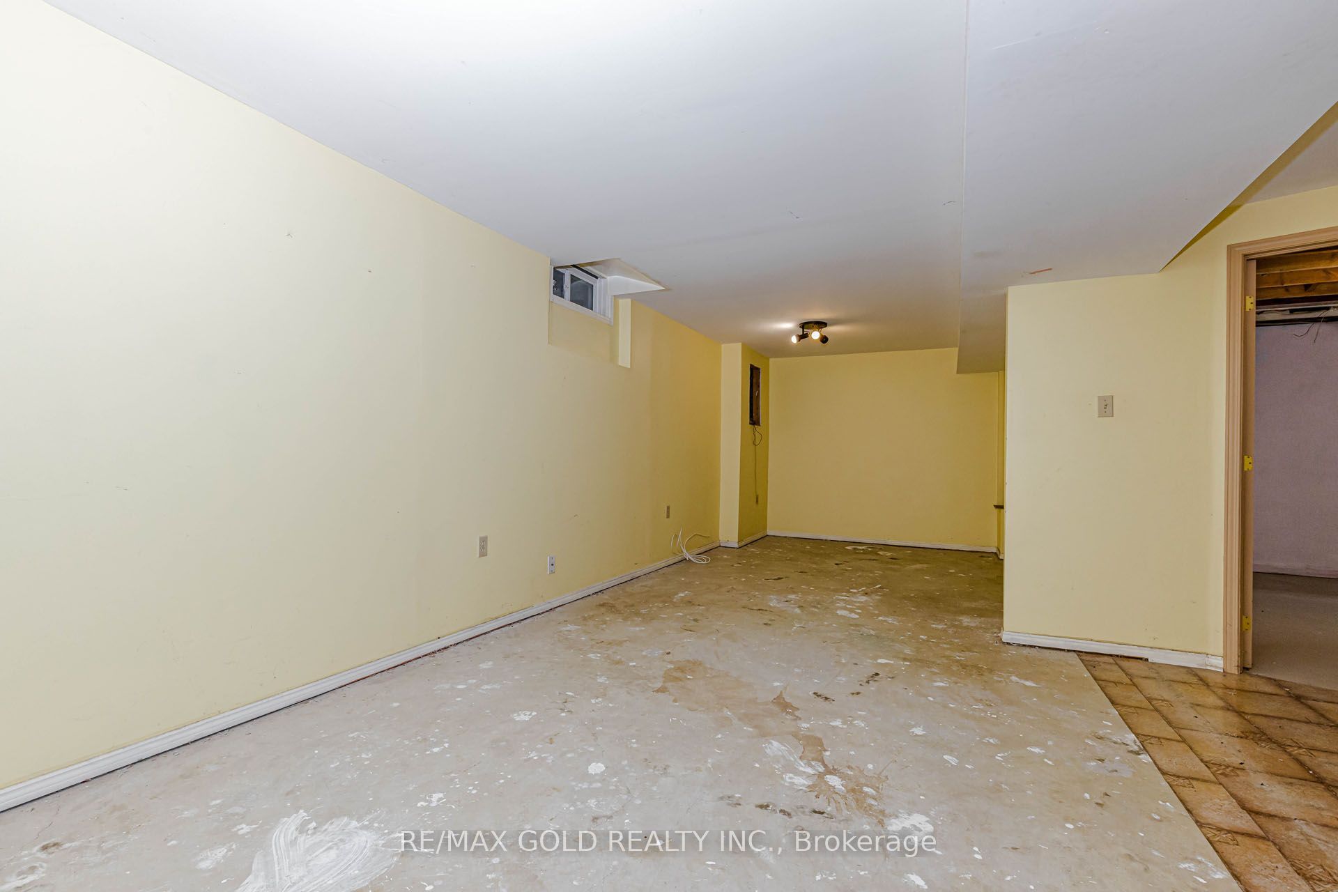 97 Hinchley Wood Grove Property Photo 42