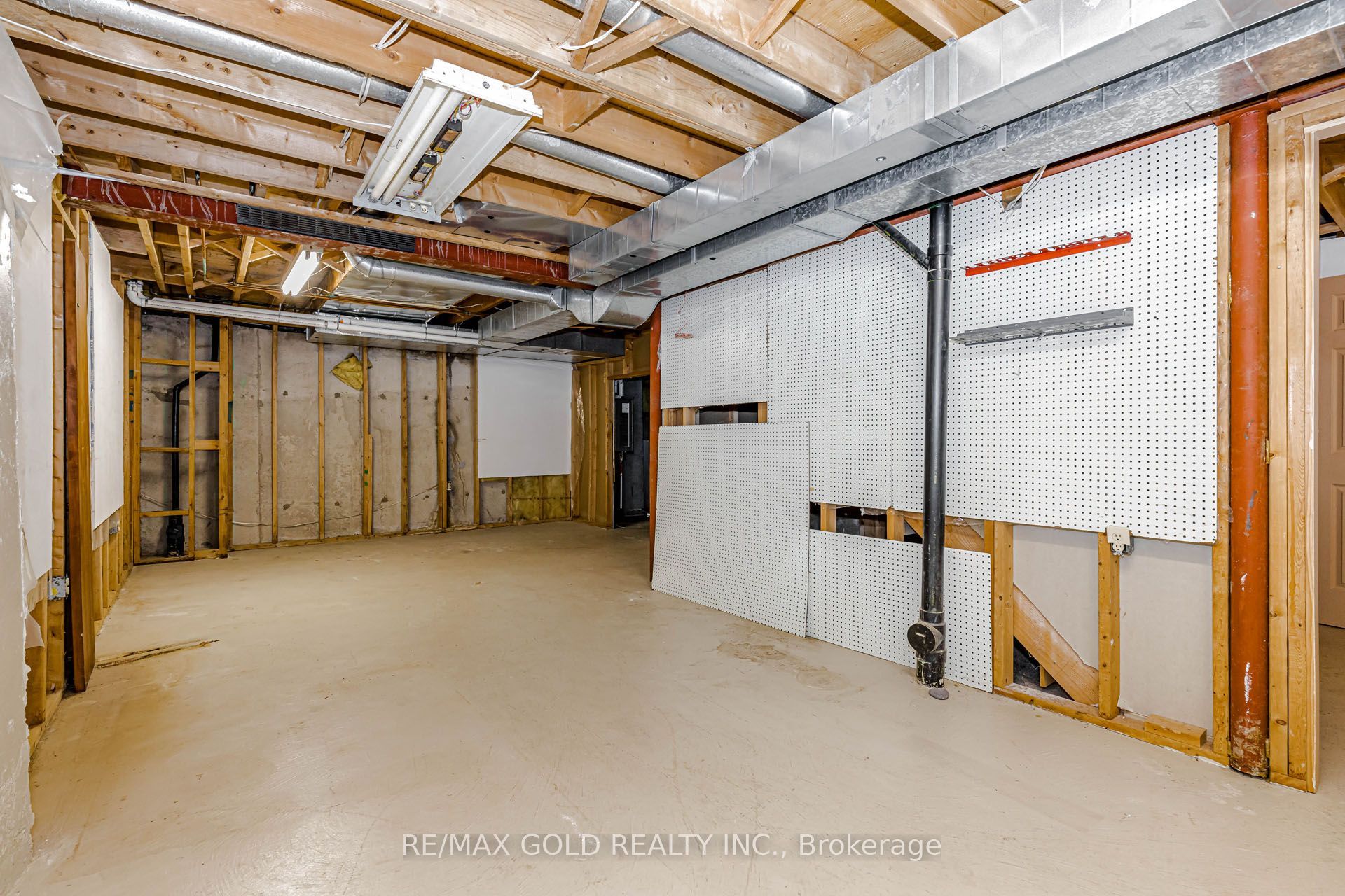 97 Hinchley Wood Grove Property Photo 46