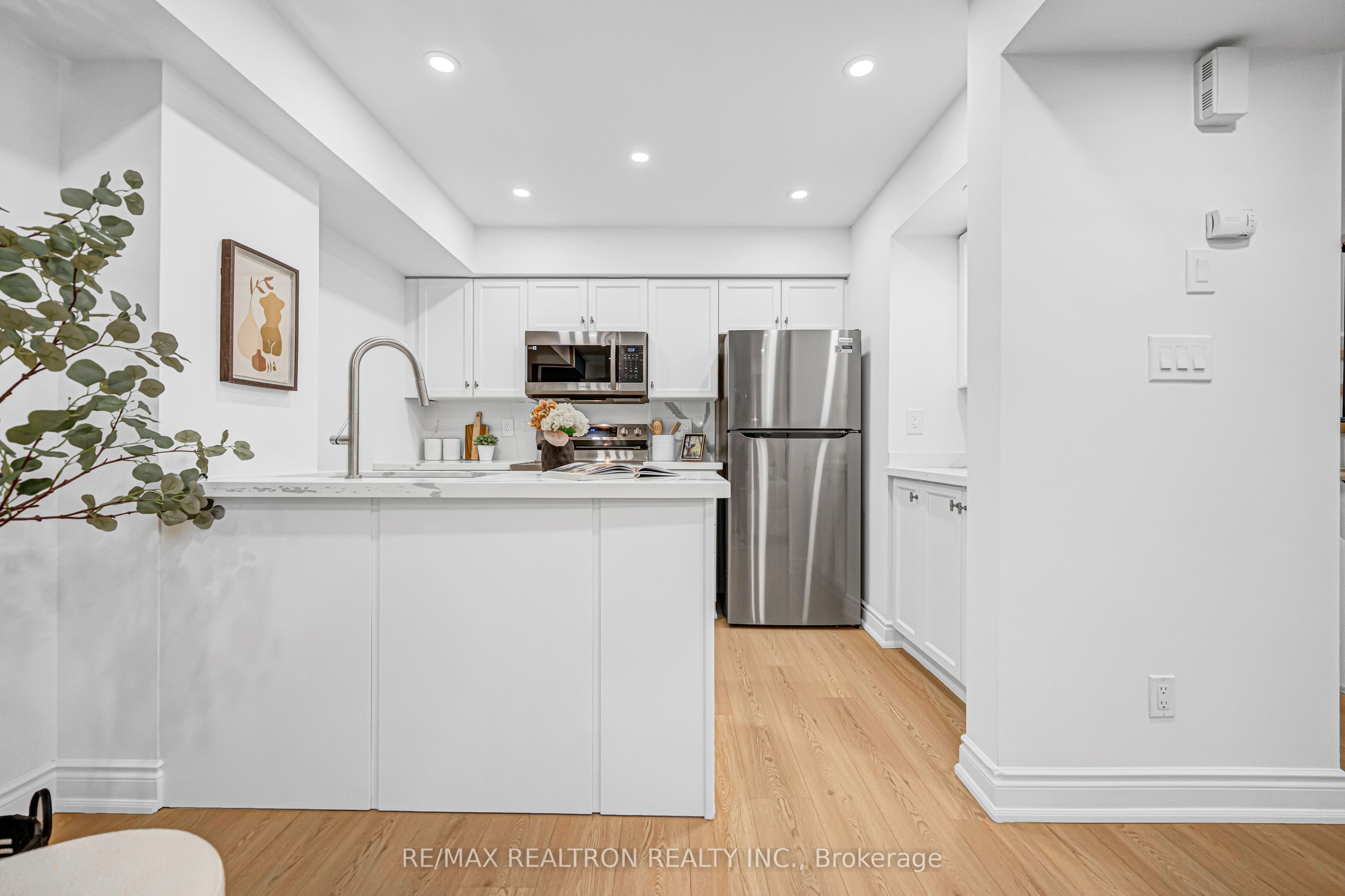 50 Joe Shuster Way 205 Property Photo 17