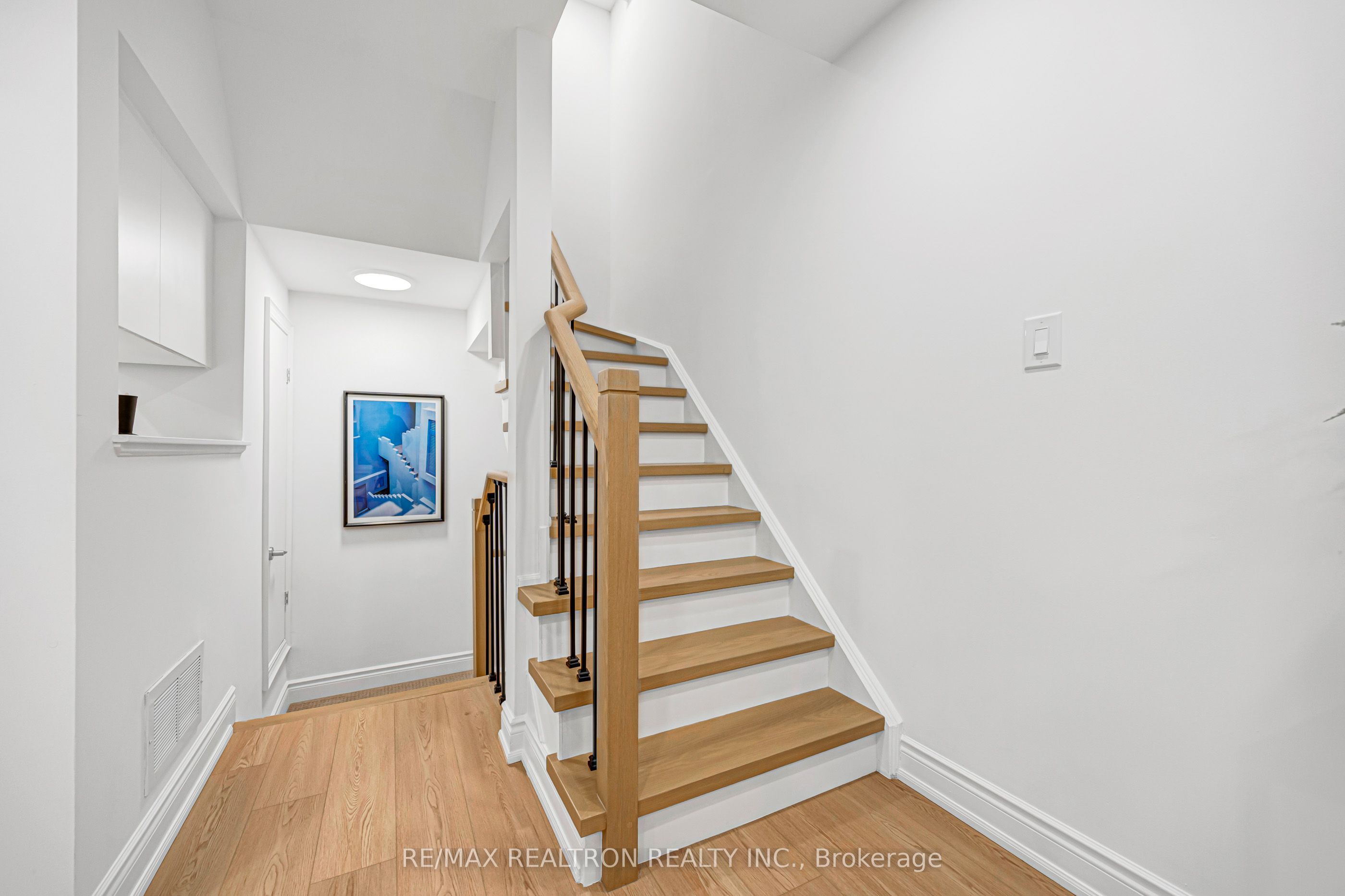 50 Joe Shuster Way 205 Property Photo 27