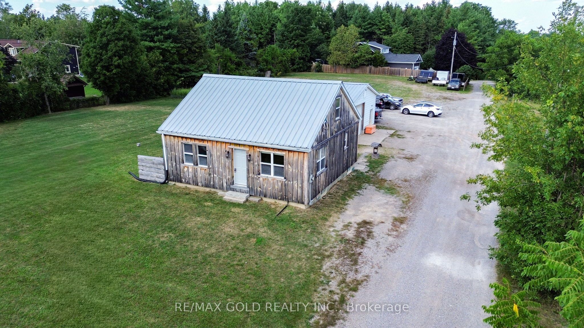 13307 Sixth Line Property Photo 2