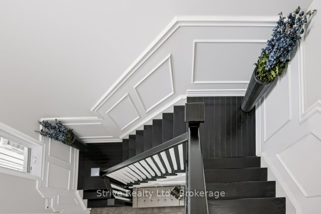 33 Wardlaw Avenue Property Photo 19