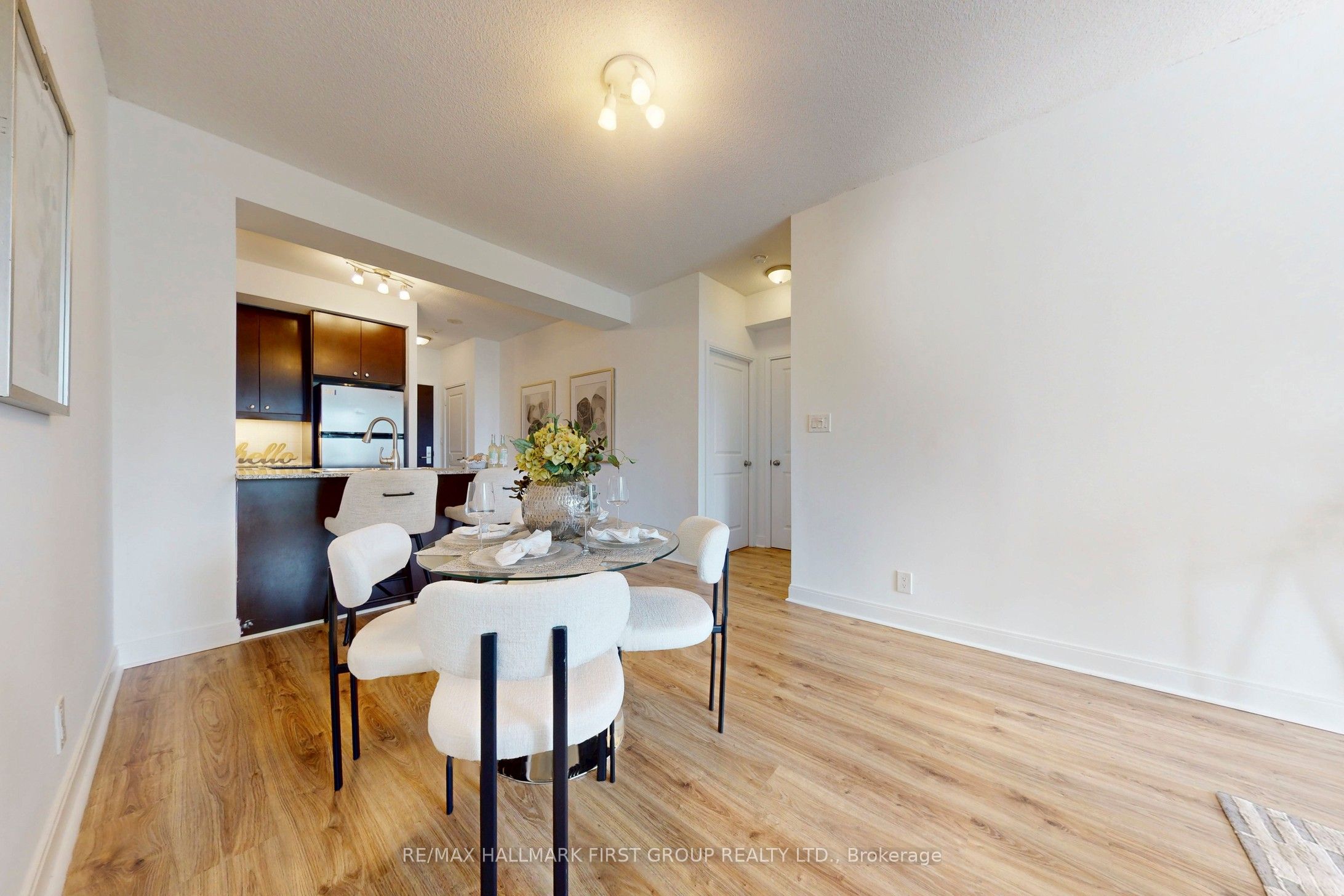 50 Absolute Avenue 603 Property Photo 9