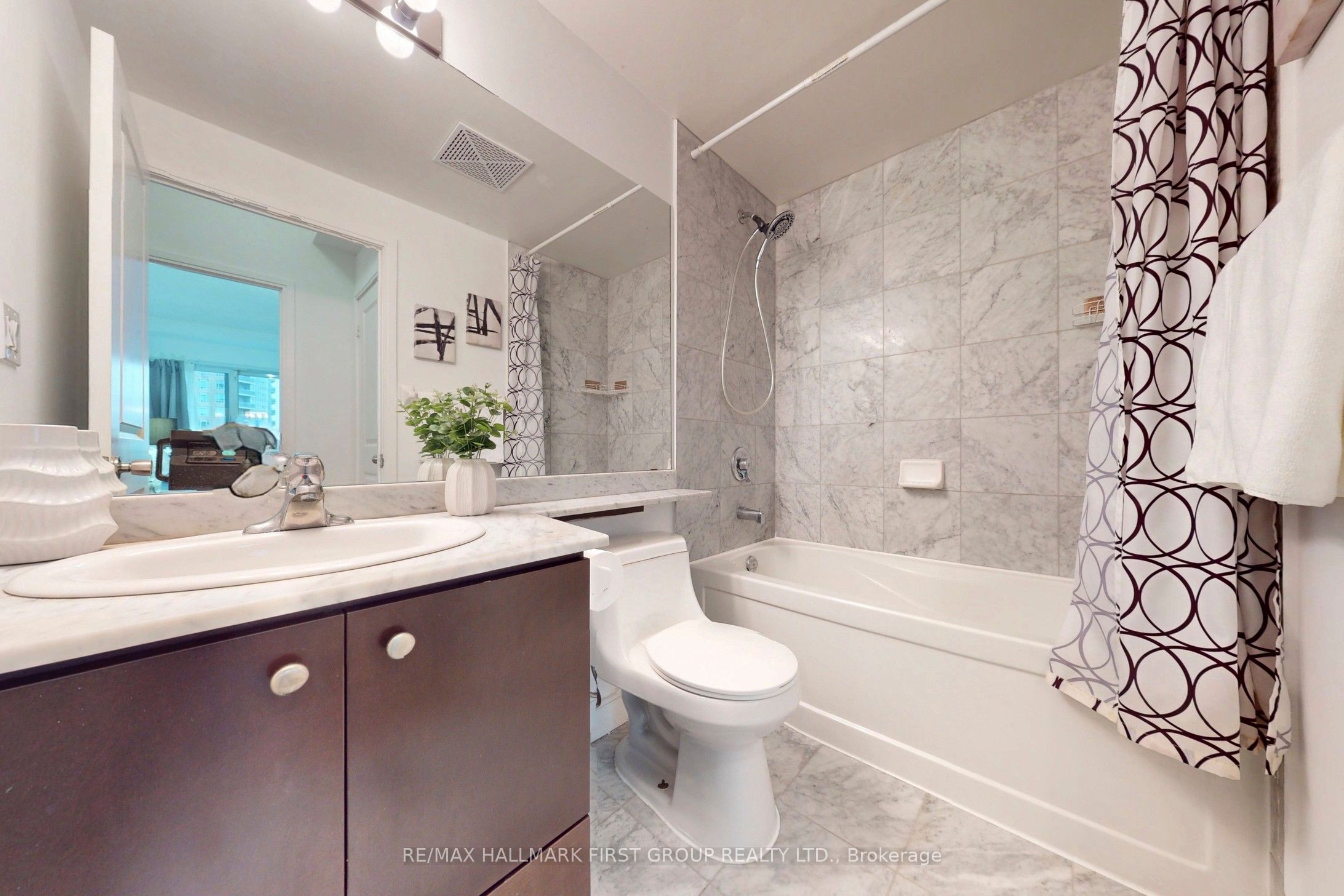 50 Absolute Avenue 603 Property Photo 13