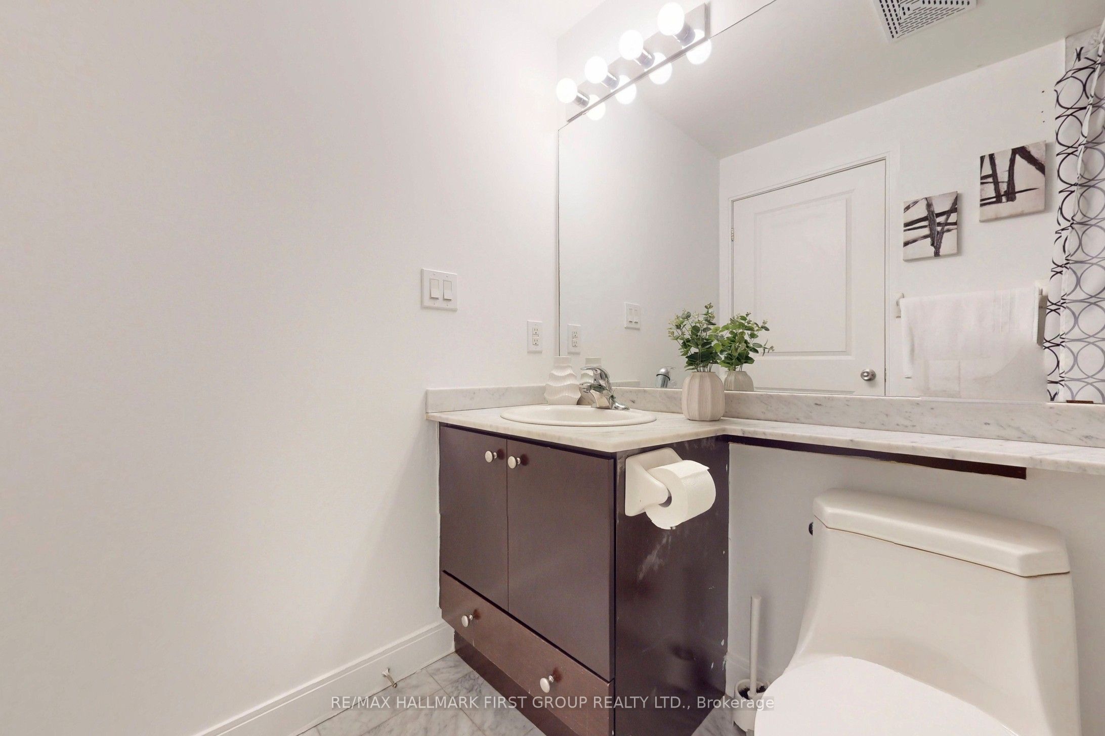 50 Absolute Avenue 603 Property Photo 14