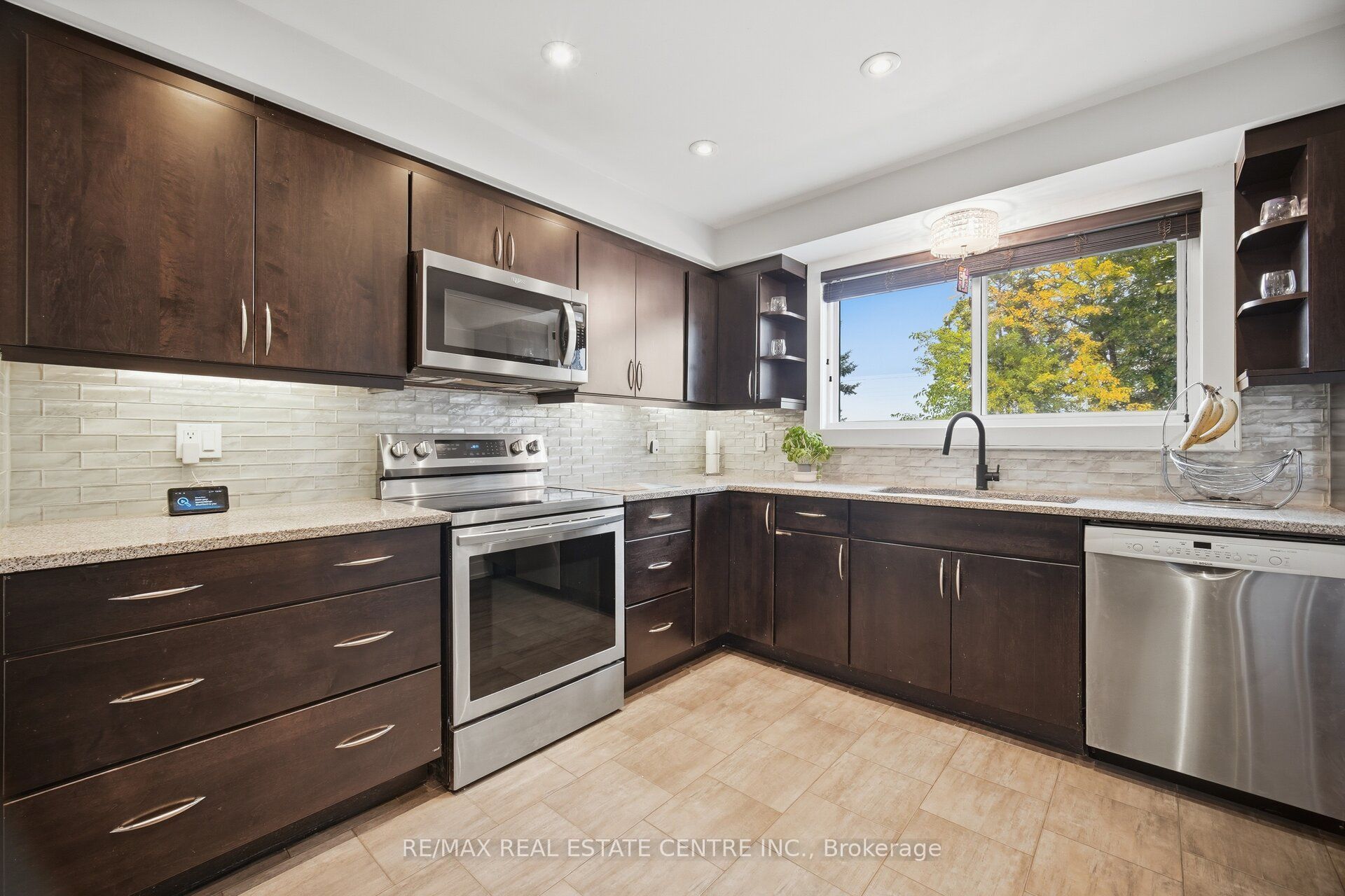 308 Ridge Drive Property Photo 9
