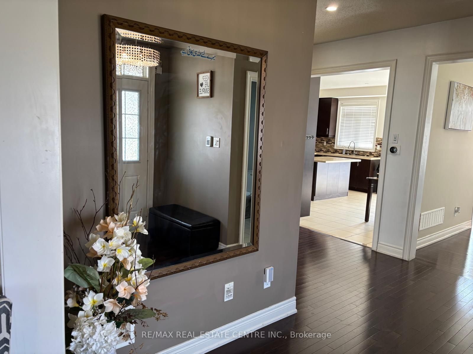 5496 Meadowcrest Avenue Main Property Photo 3