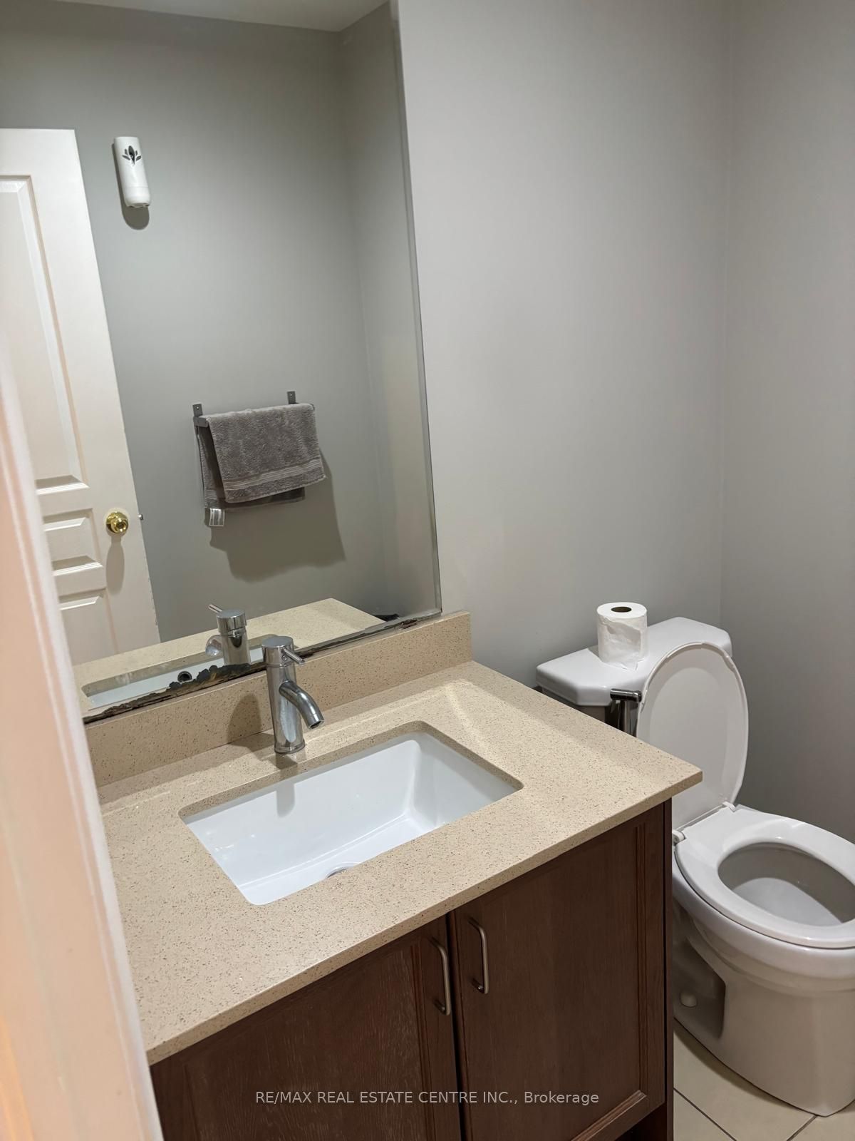 5496 Meadowcrest Avenue Main Property Photo 12
