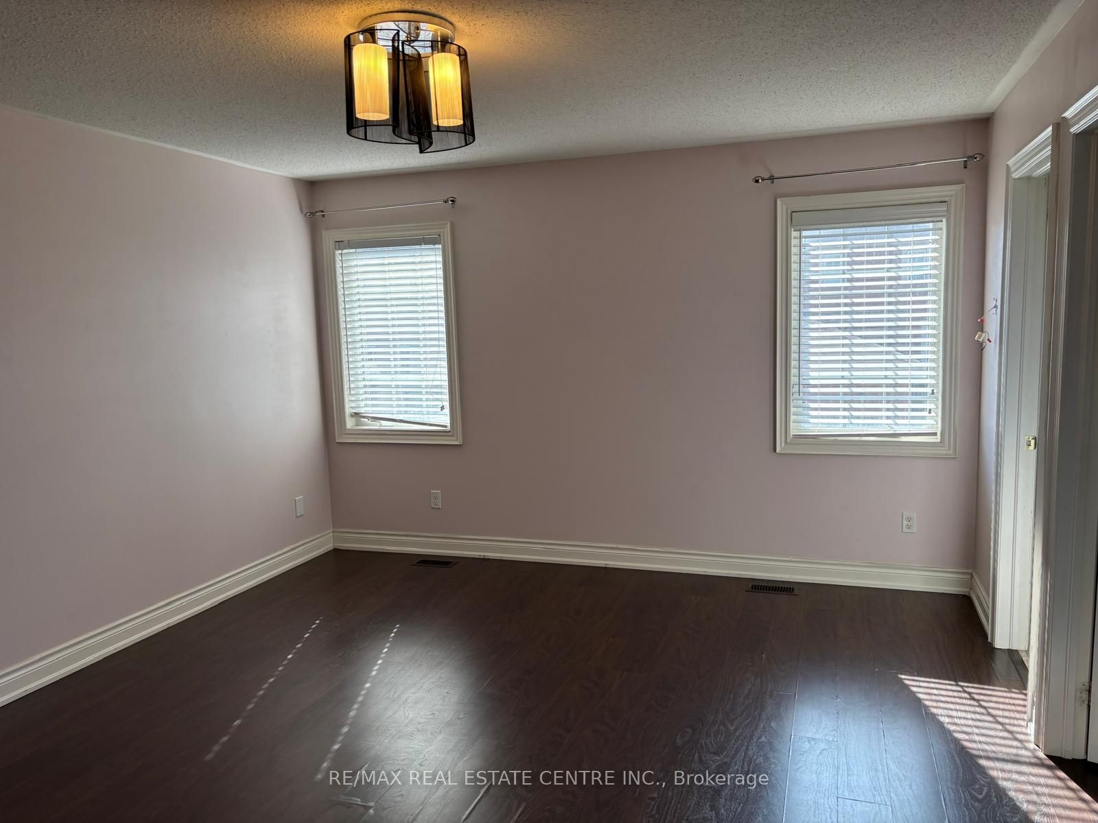 5496 Meadowcrest Avenue Main Property Photo 16