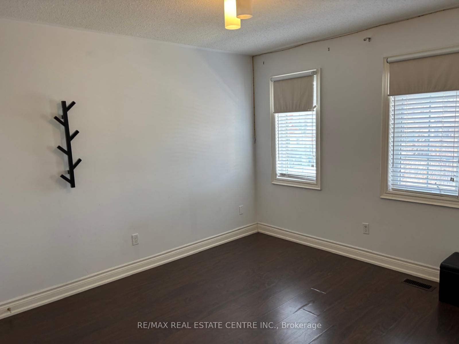 5496 Meadowcrest Avenue Main Property Photo 17