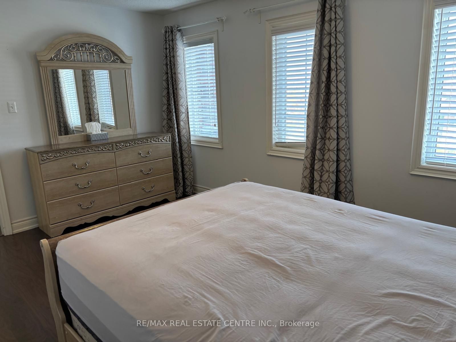 5496 Meadowcrest Avenue Main Property Photo 22