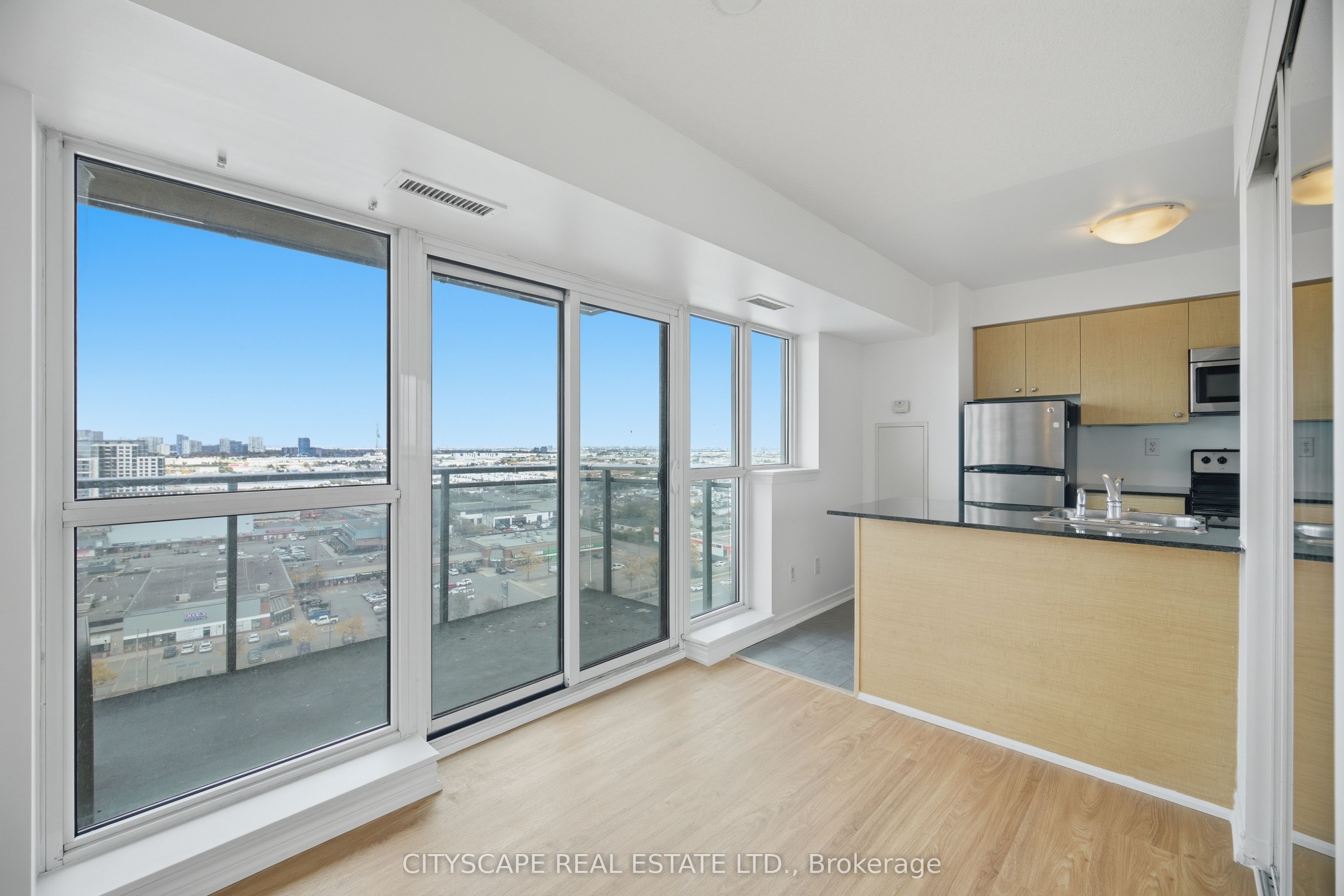 215 Queen Street E 1601 Property Photo 9