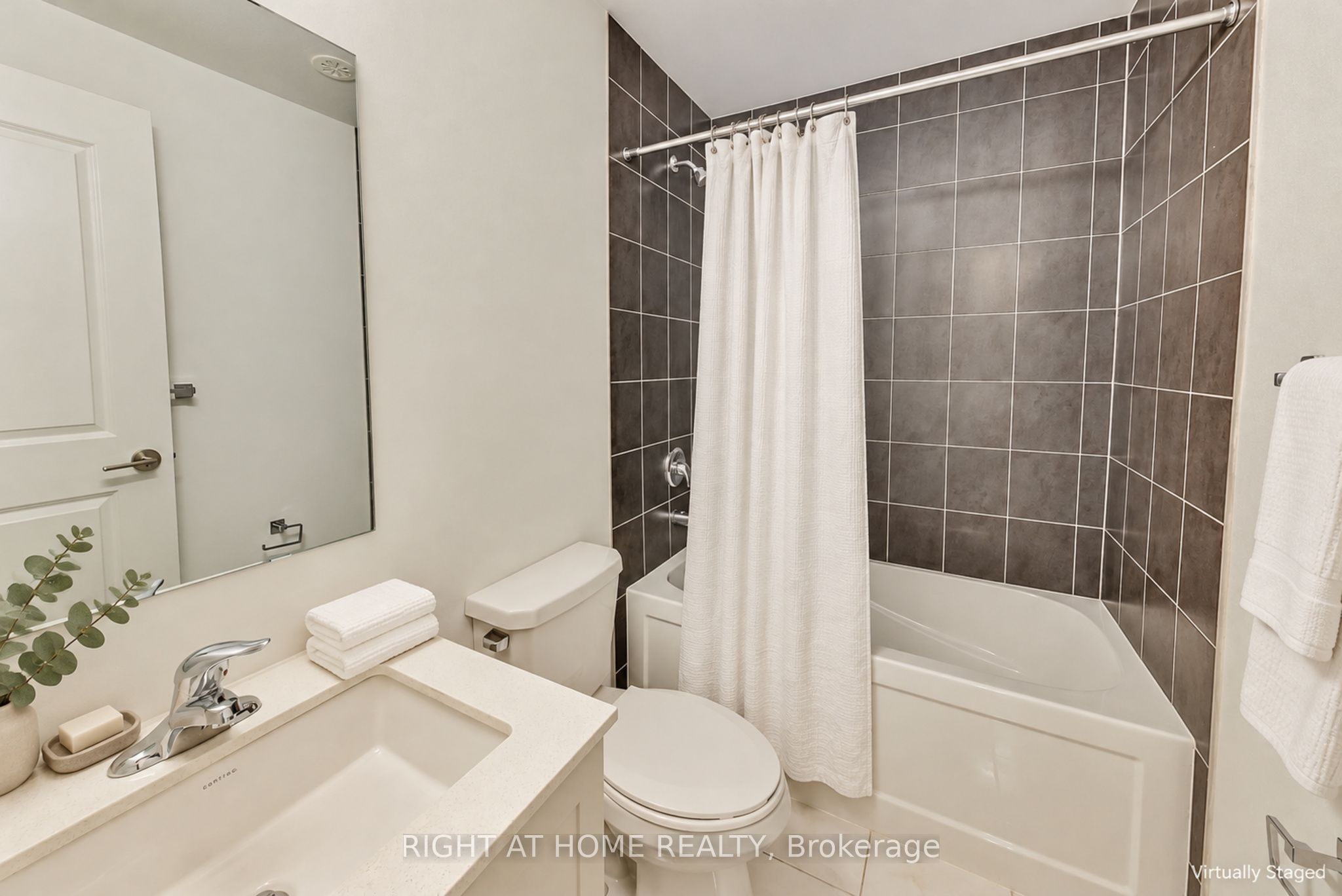 1095 Douglas Mccurdy Drive 156 Property Photo 11