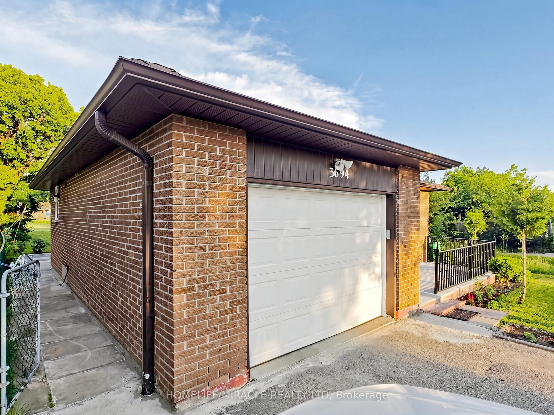 3694 Brandon Gate Drive Property Photo 4