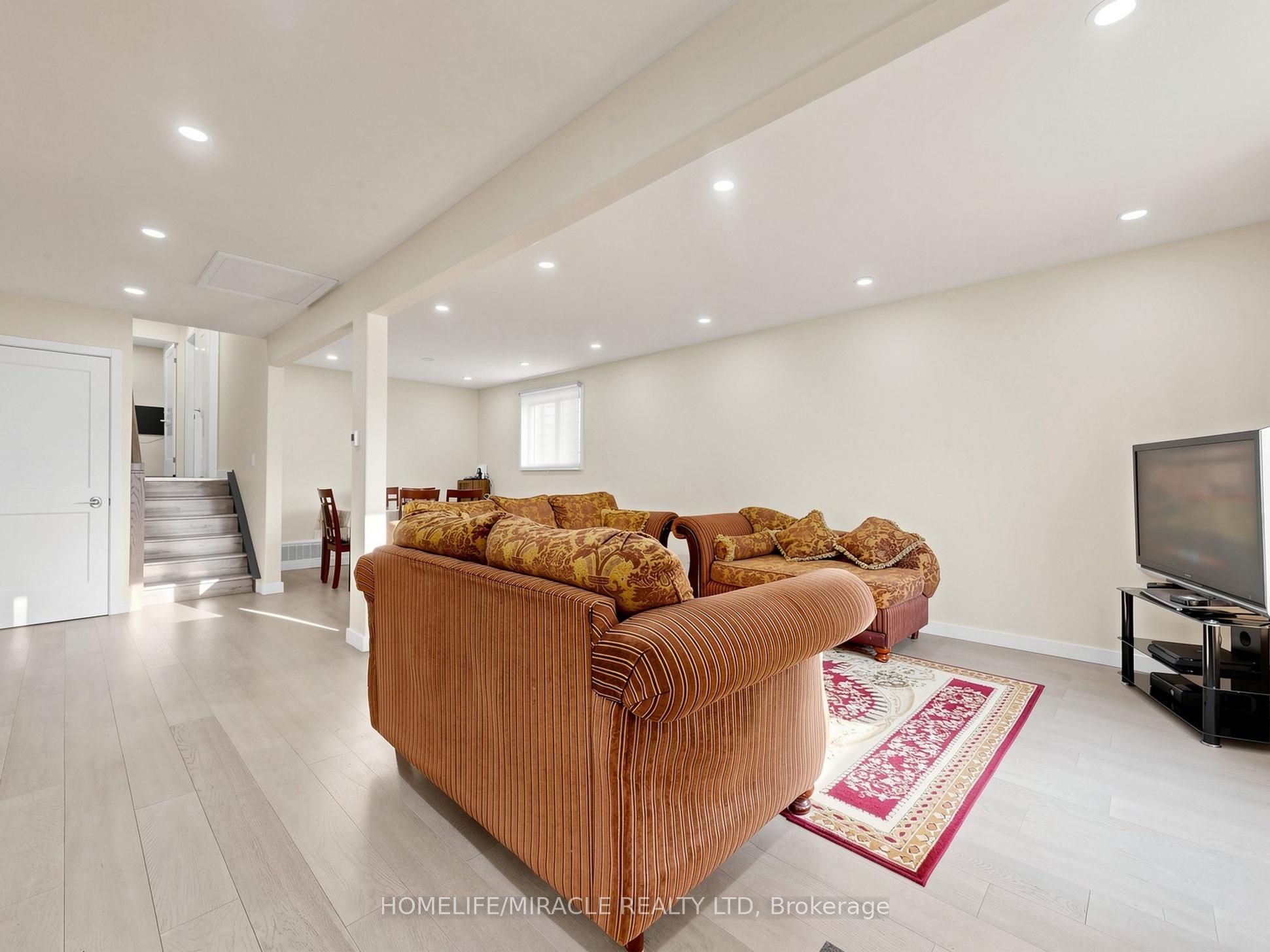 3694 Brandon Gate Drive Property Photo 9