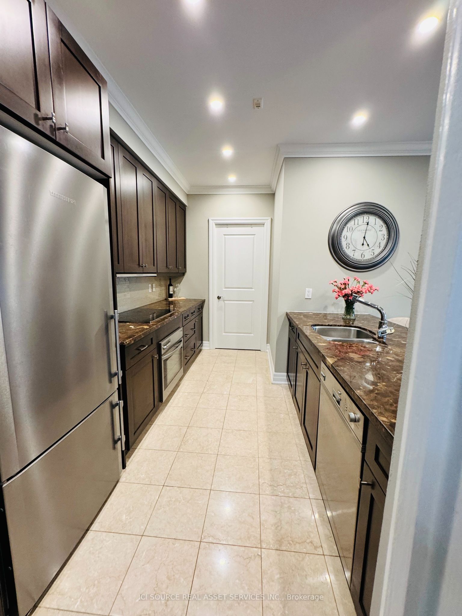 2855 Bloor Street W 515 Property Photo 8