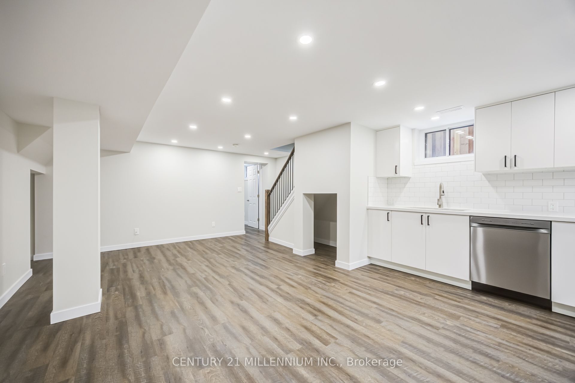 18 Leneck Avenue Basement Property Photo 1