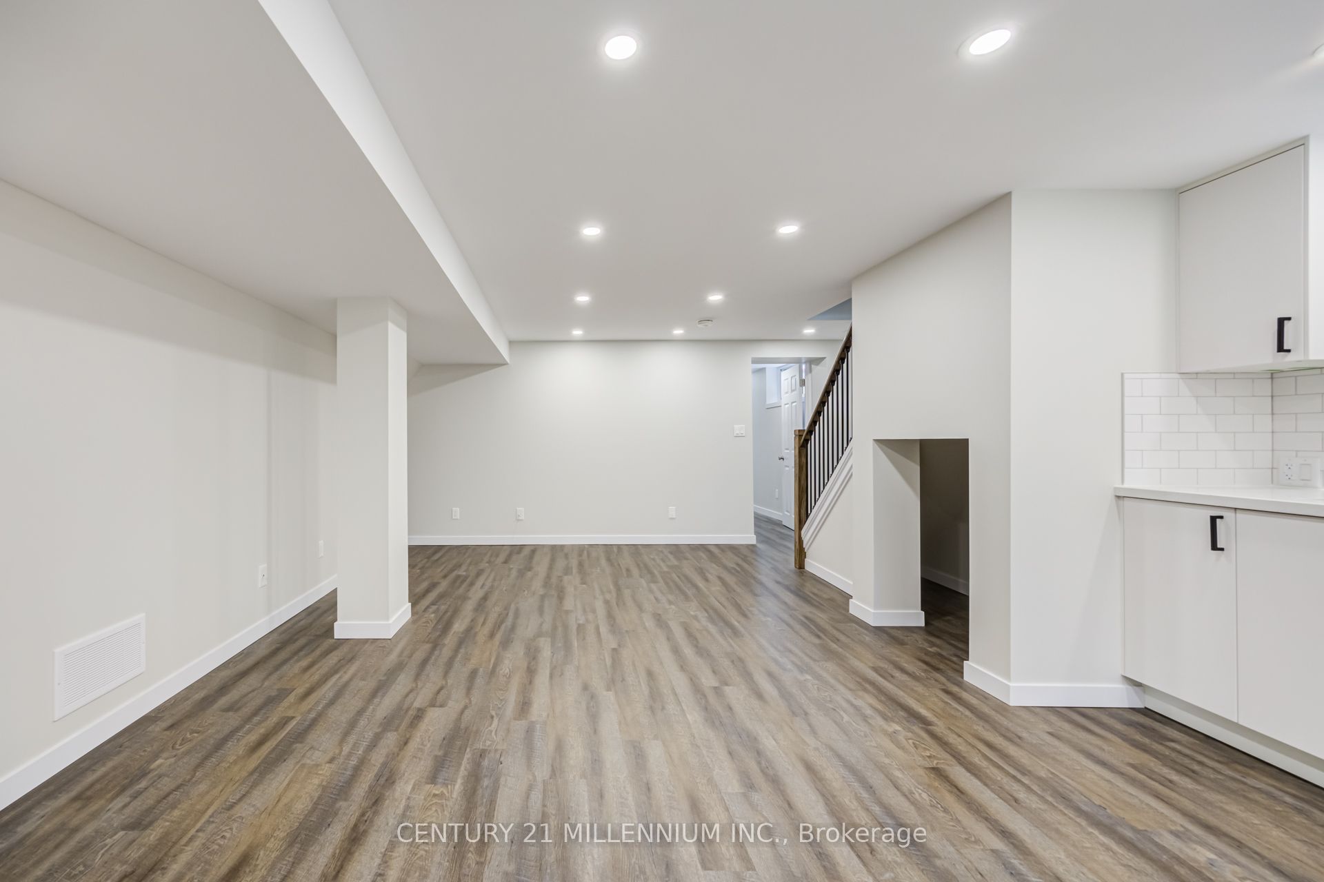 18 Leneck Avenue Basement Property Photo 7